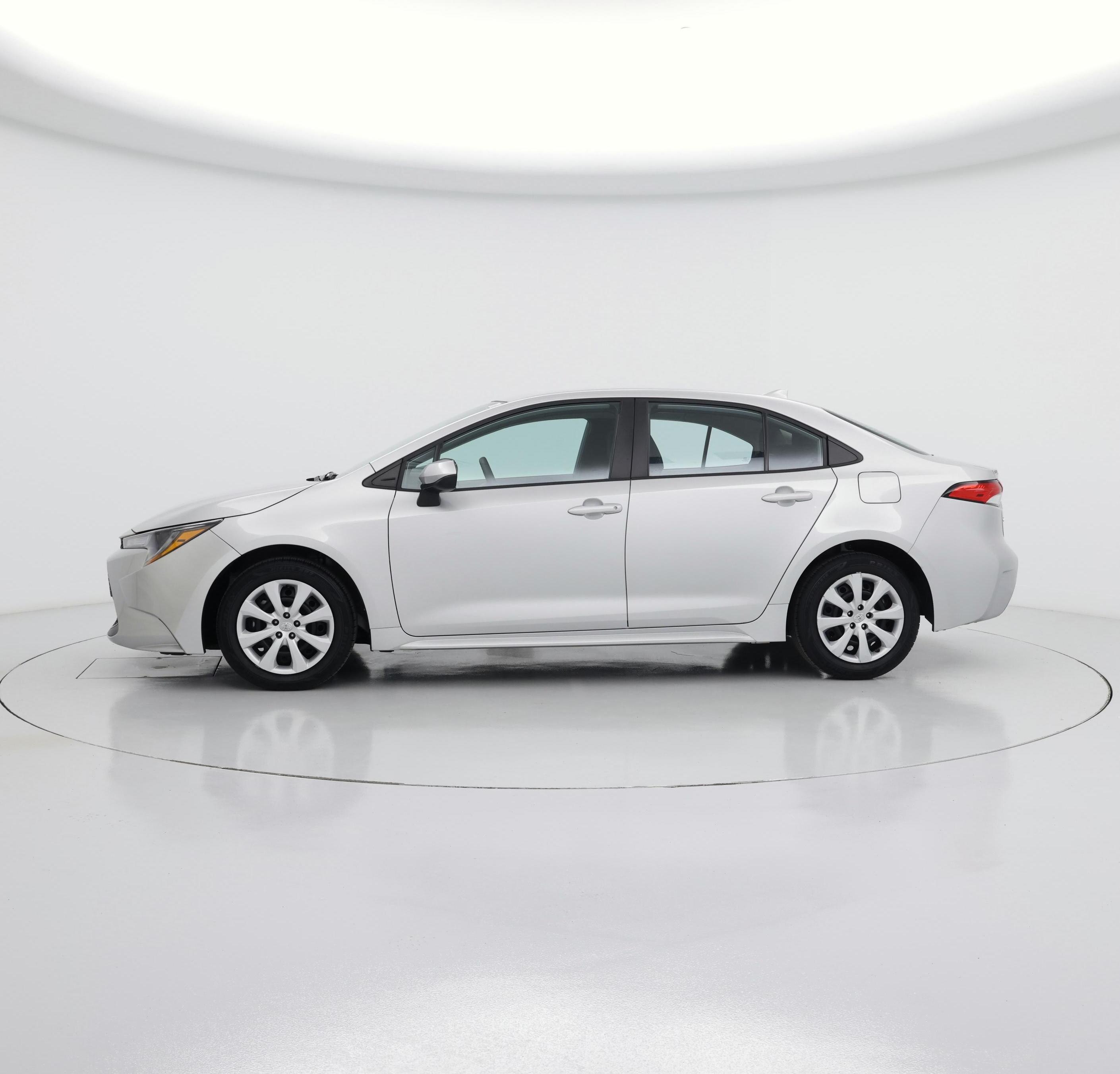 Thumbnail: 2022 Toyota Corolla - 3