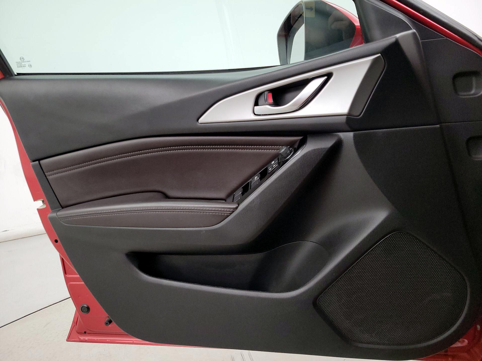 Thumbnail: 2017 Mazda Mazda3 - 12