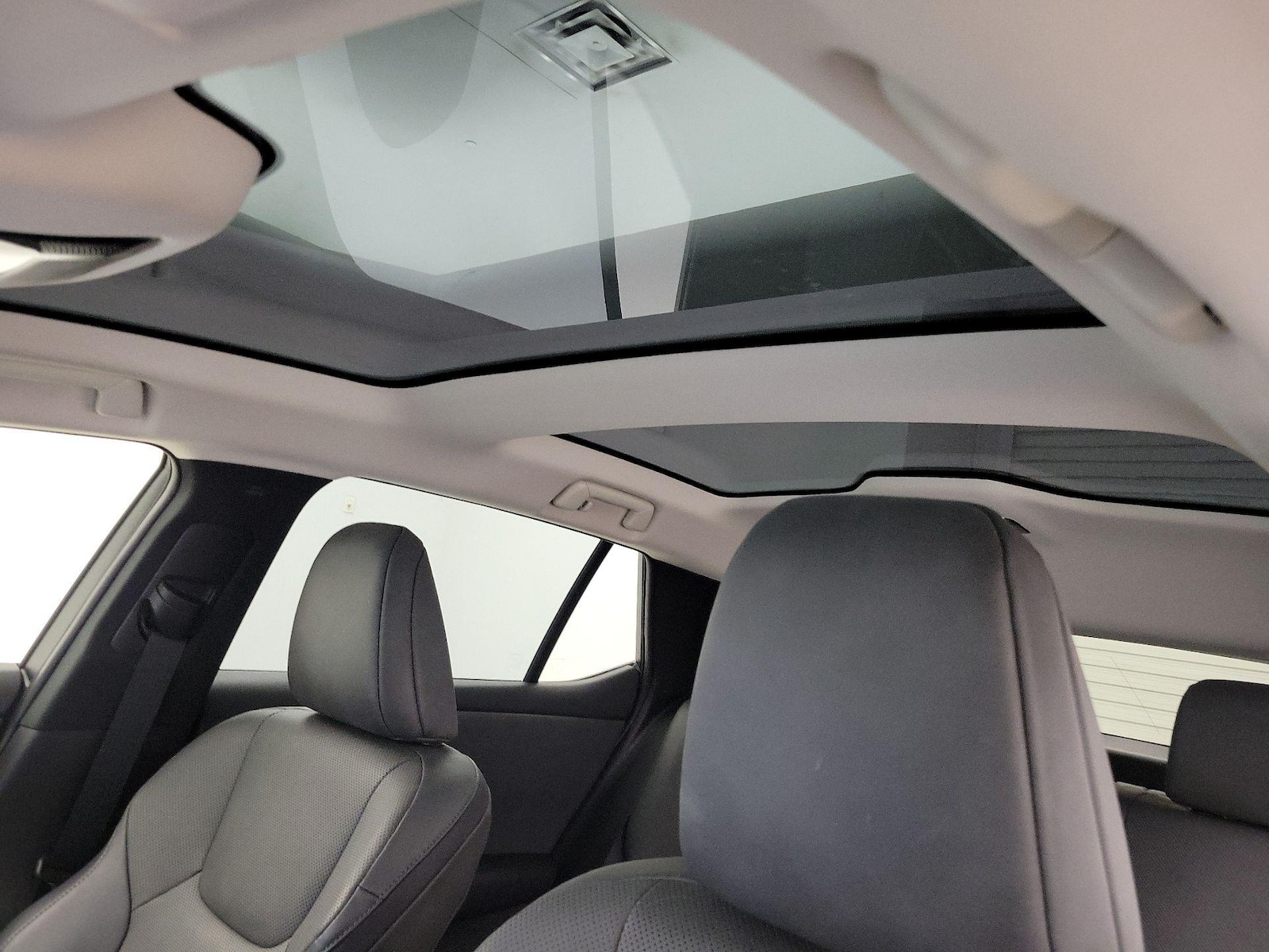 Skylight(s) & Overhead Airbags
