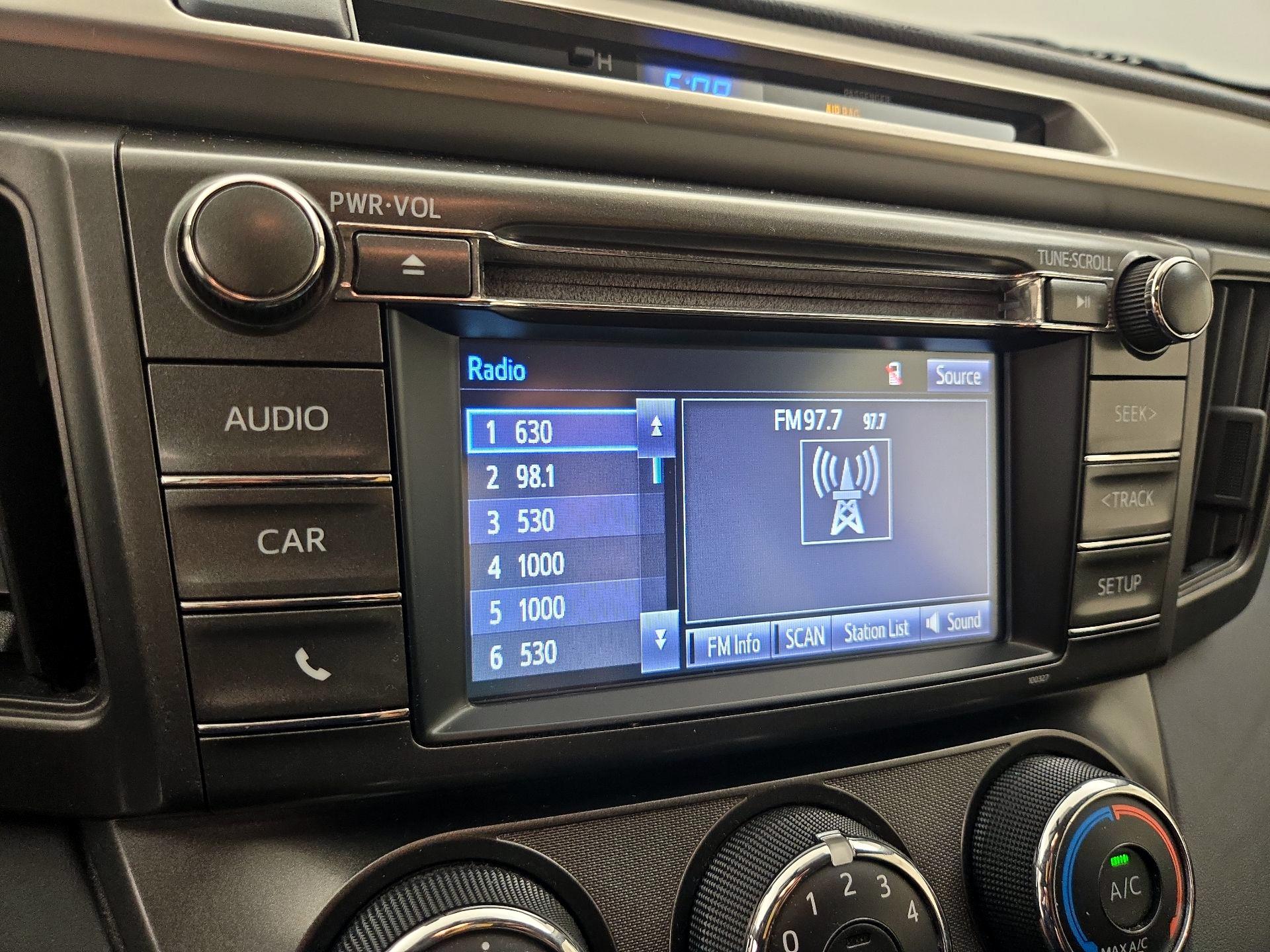 Thumbnail: 2014 Toyota RAV4 - 15