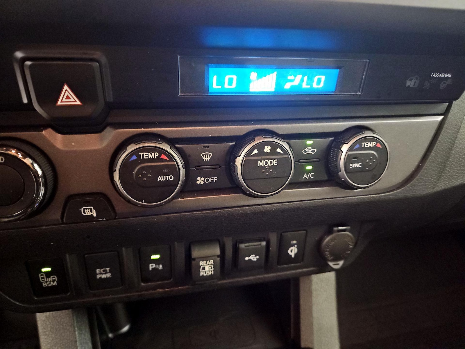2023 Toyota Tacoma TRD Sport - Photo 18
