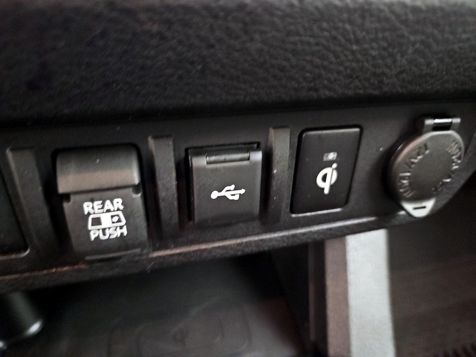 2023 Toyota Tacoma TRD Sport - Photo 20