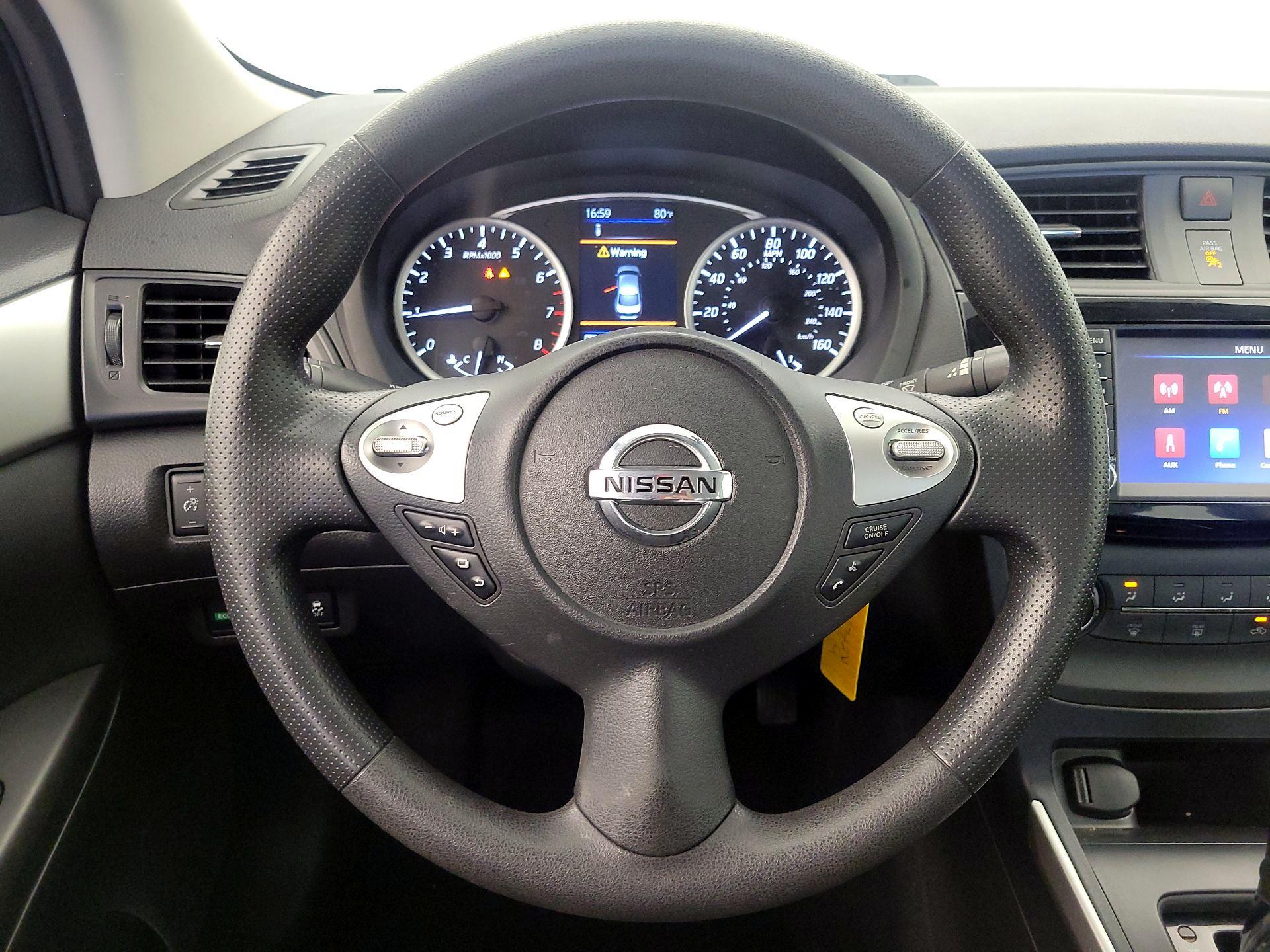 Thumbnail: 2019 Nissan Sentra - 10