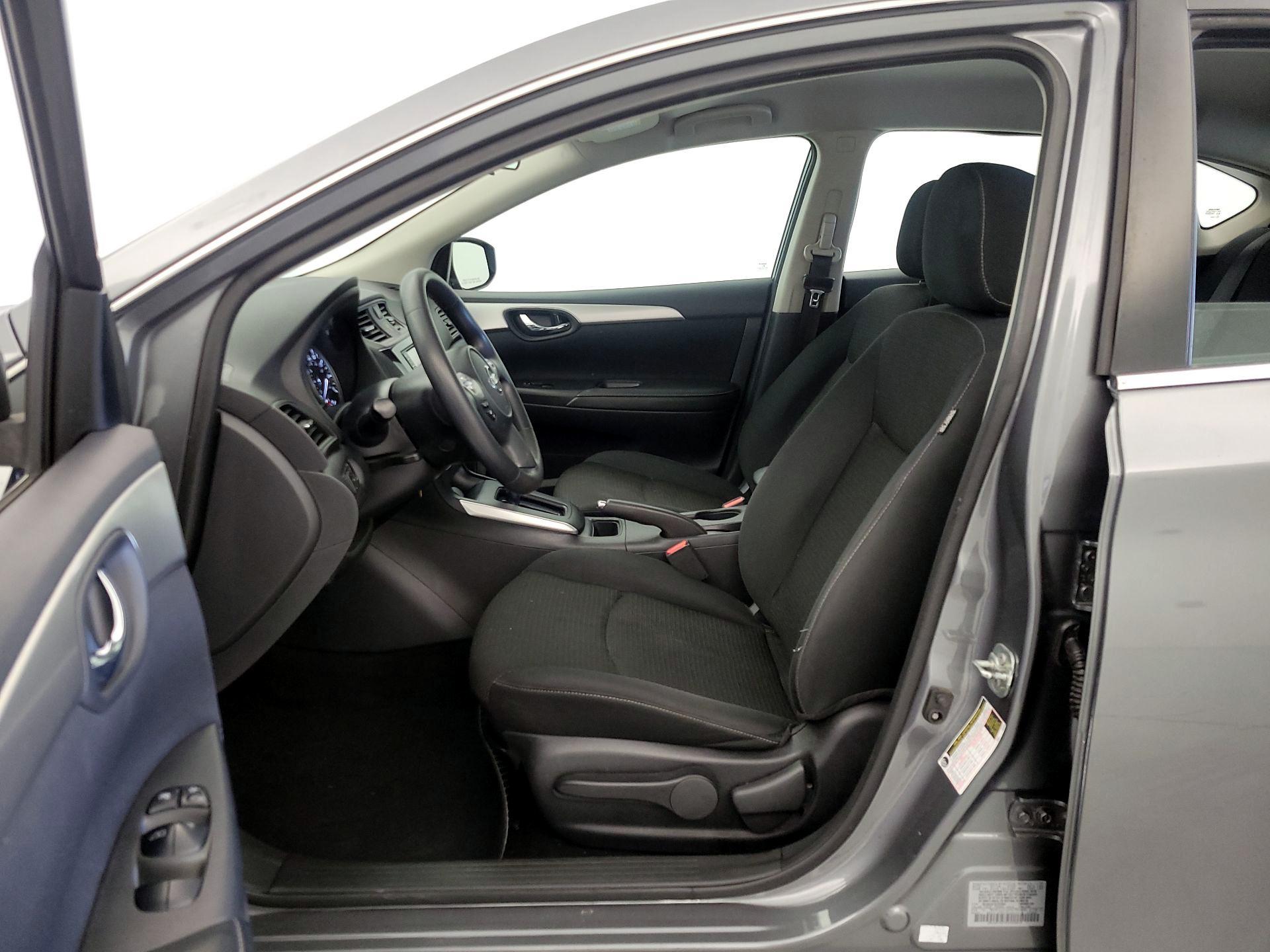 Thumbnail: 2019 Nissan Sentra - 11