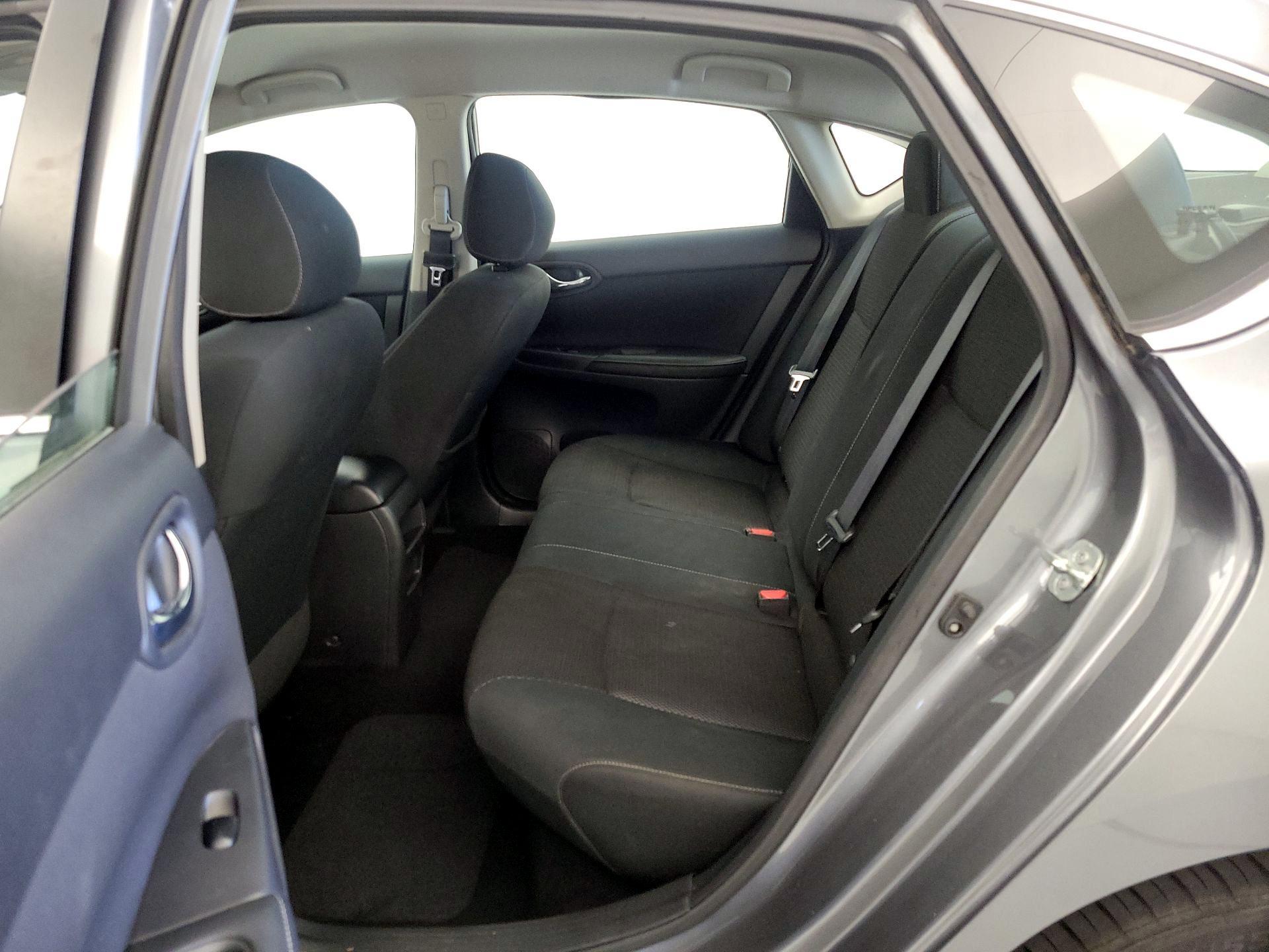 Thumbnail: 2019 Nissan Sentra - 18