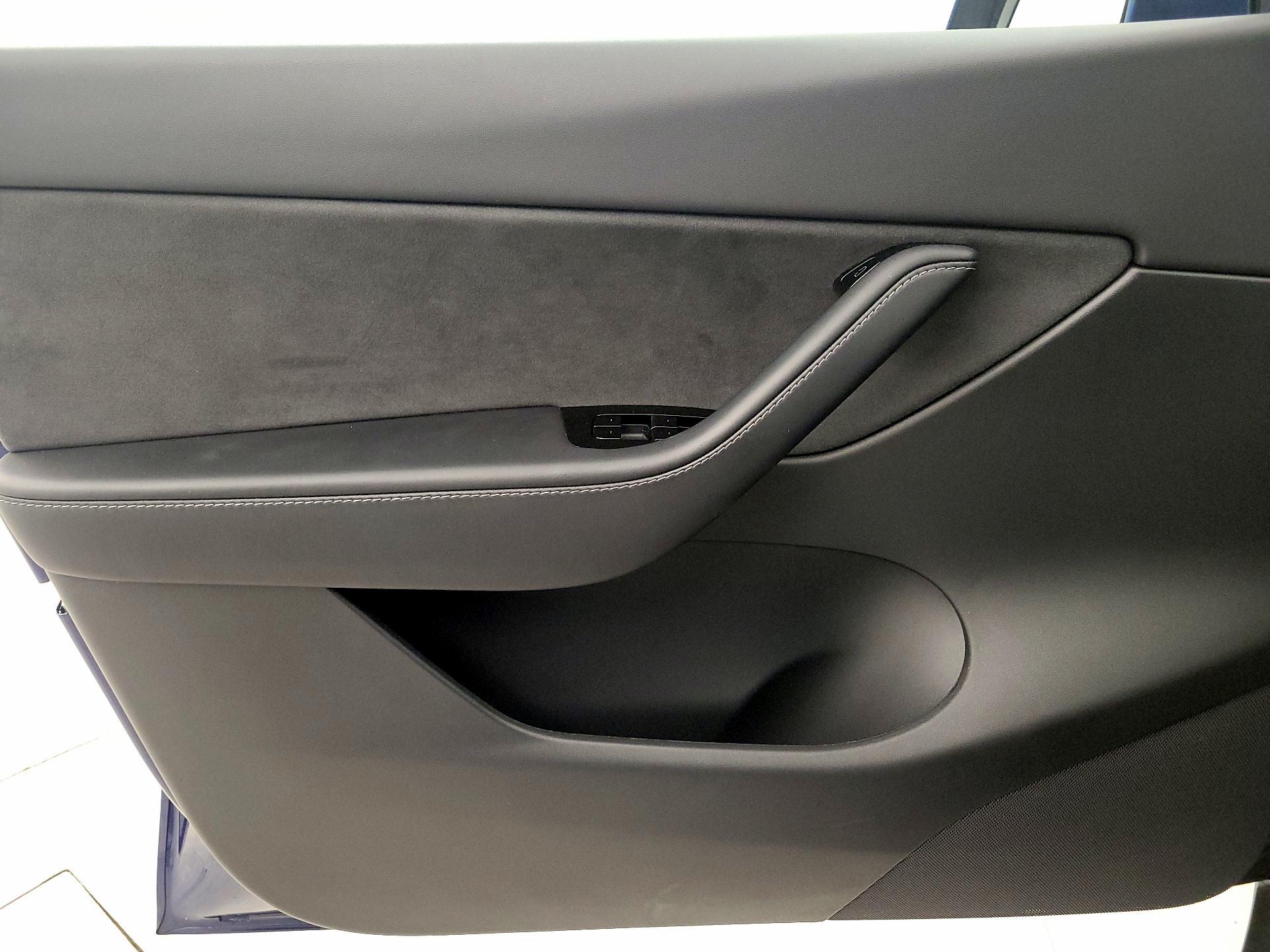 Thumbnail: 2021 Tesla Model Y - 12