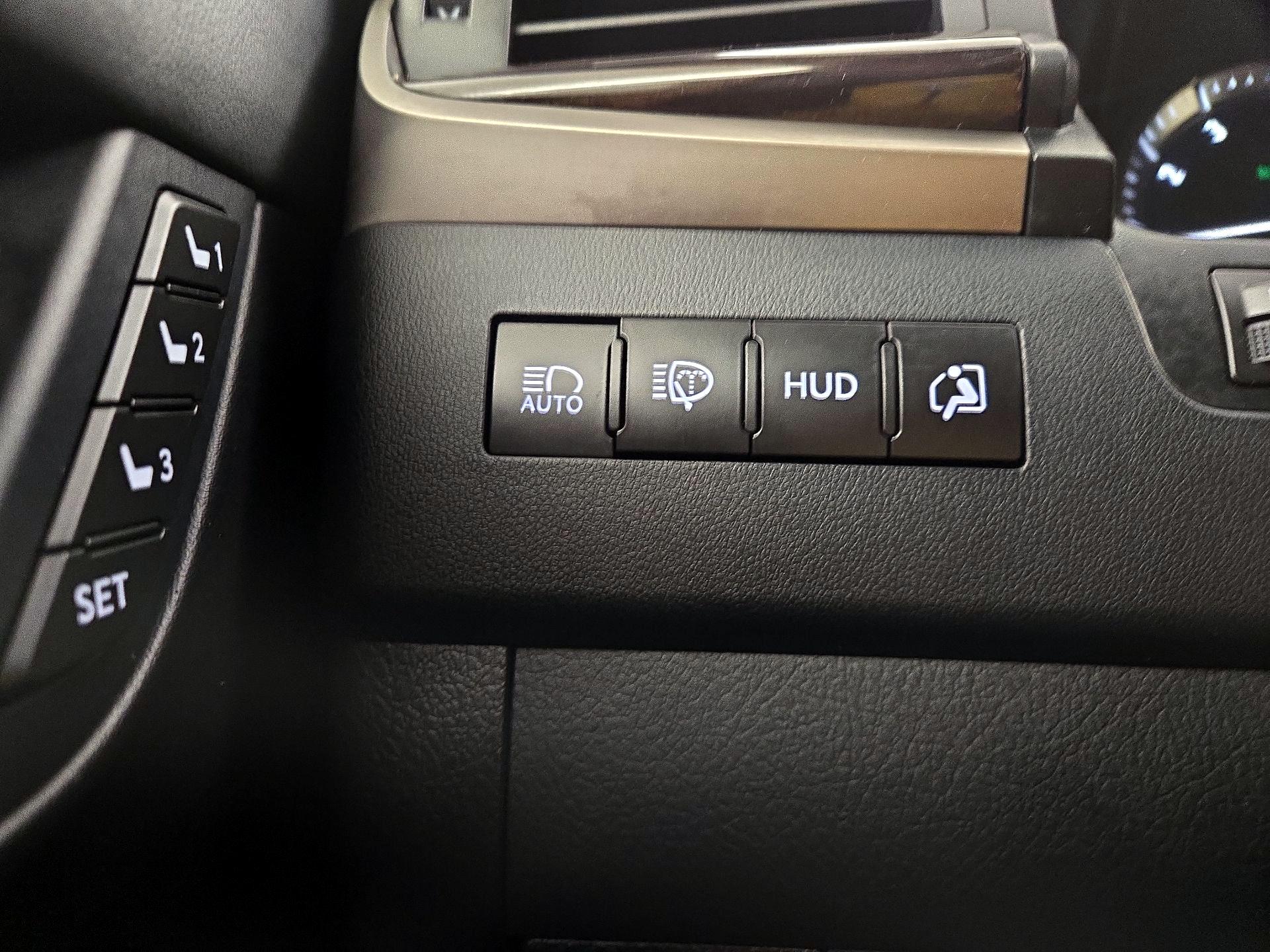 Thumbnail: 2021 Lexus LX - 13