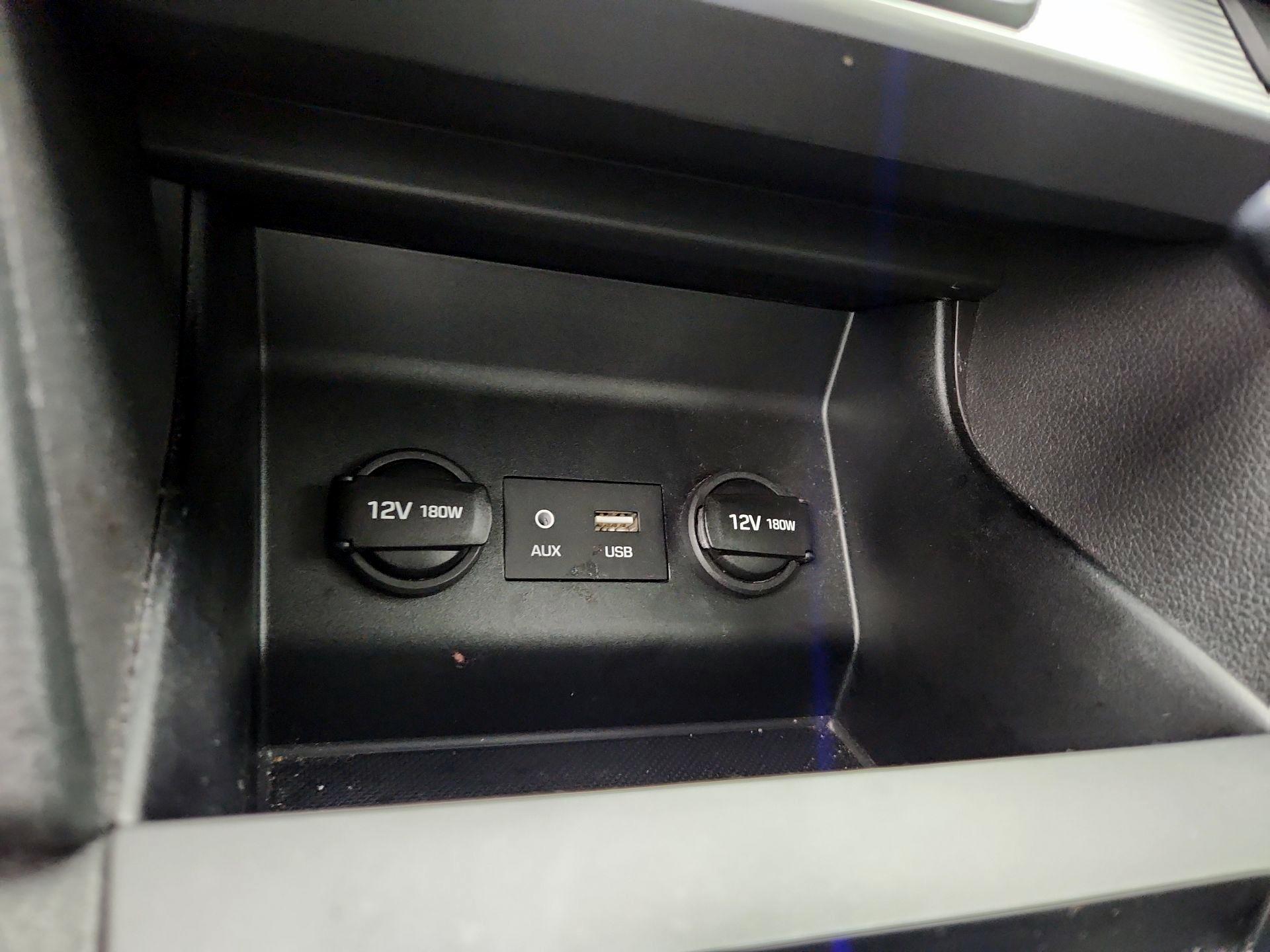 Thumbnail: 2019 Hyundai Elantra - 18