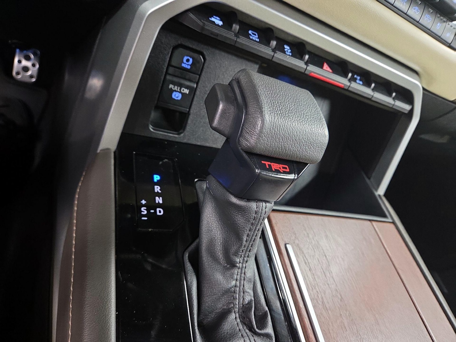 2024 Toyota Tundra 1794 Edition - Photo 17
