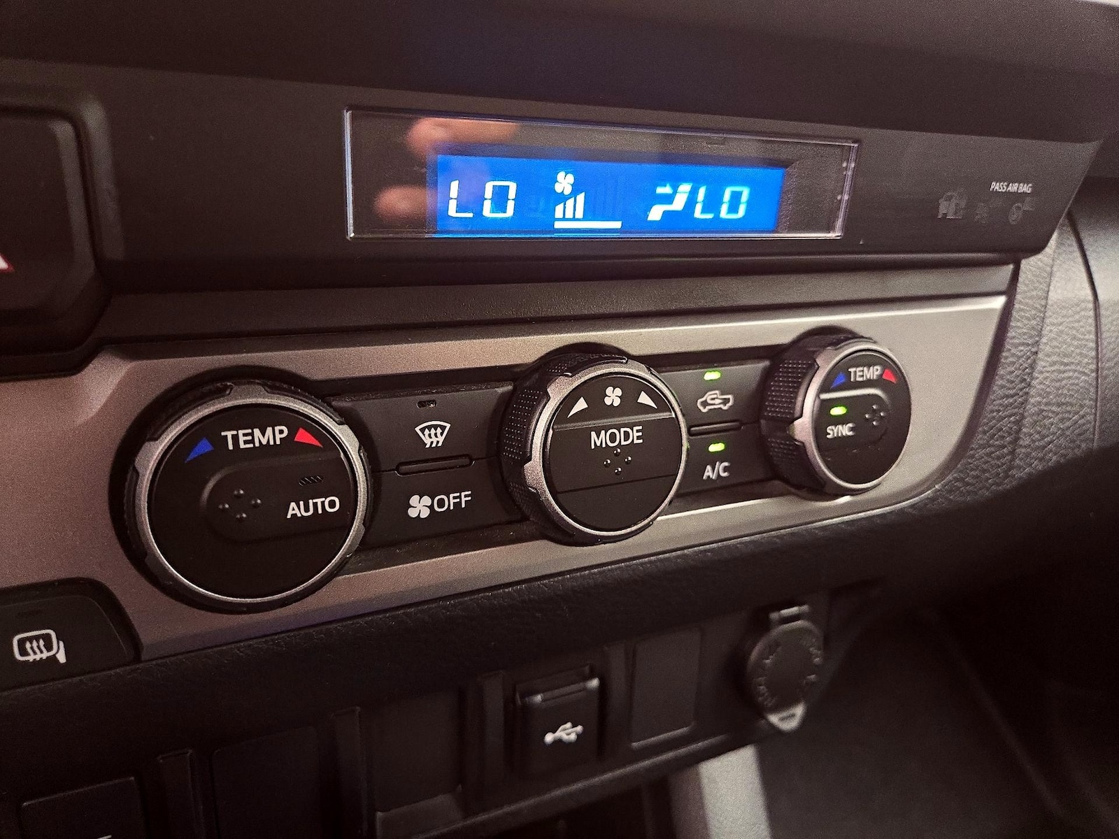 2022 Toyota Tacoma SR - Photo 15