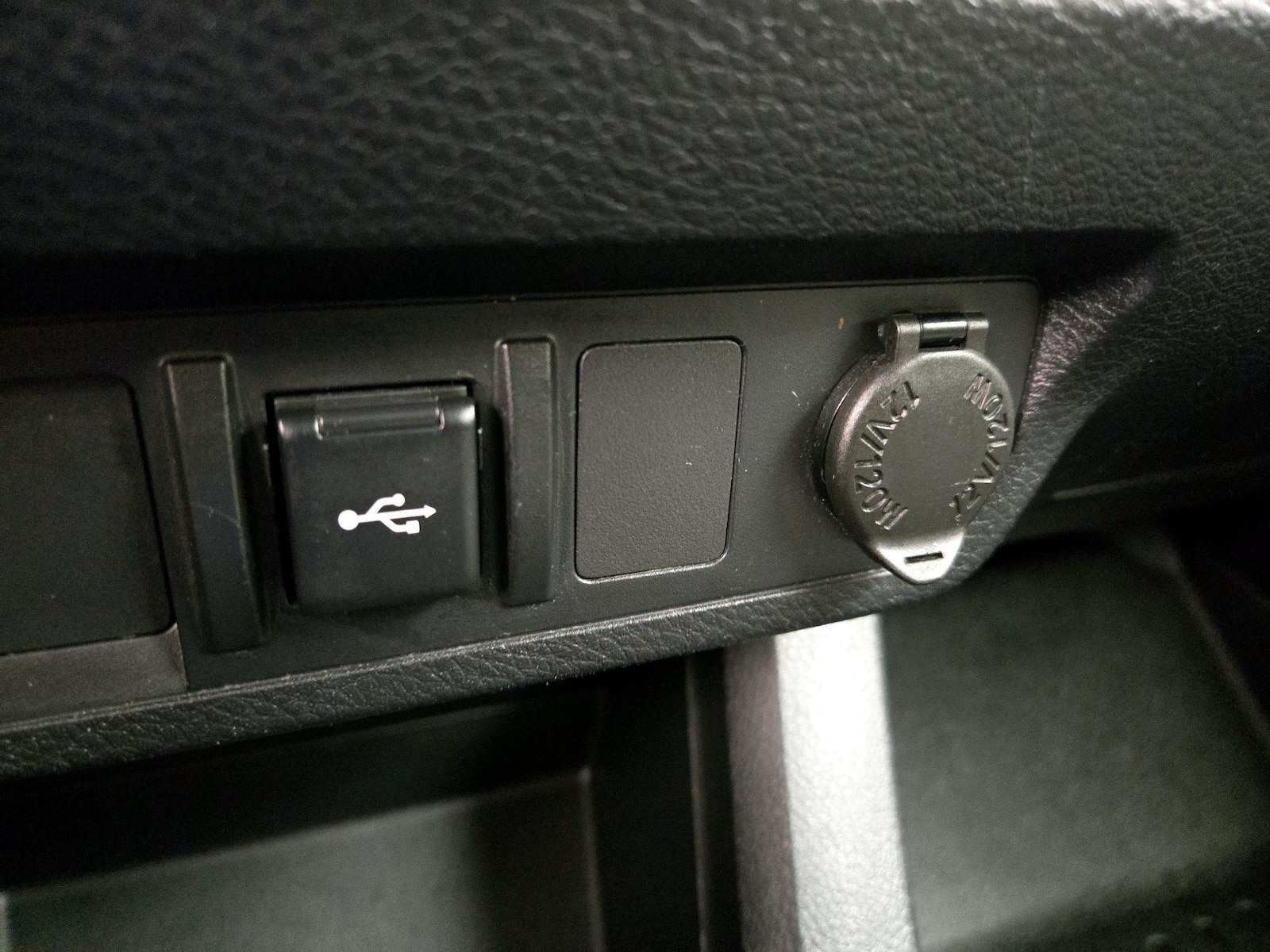 2022 Toyota Tacoma SR - Photo 17
