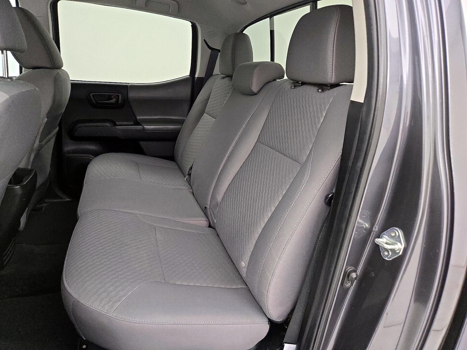 2022 Toyota Tacoma SR - Photo 18