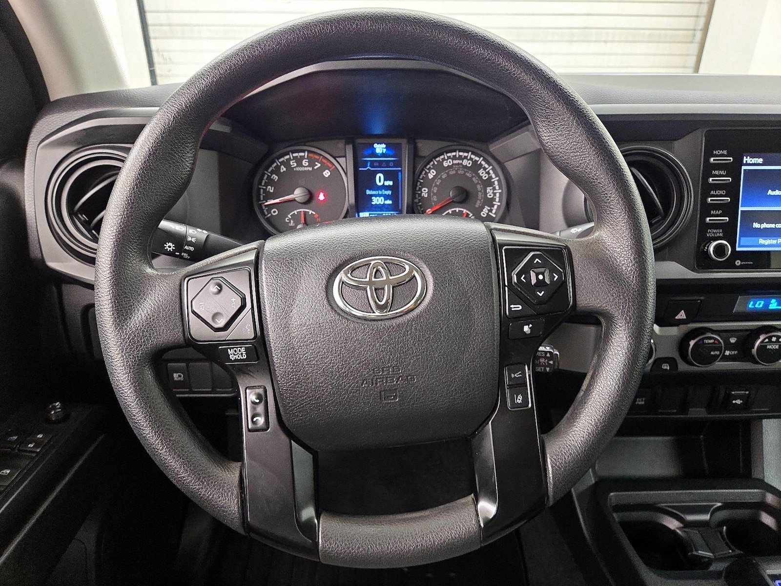 2022 Toyota Tacoma SR - Photo 9