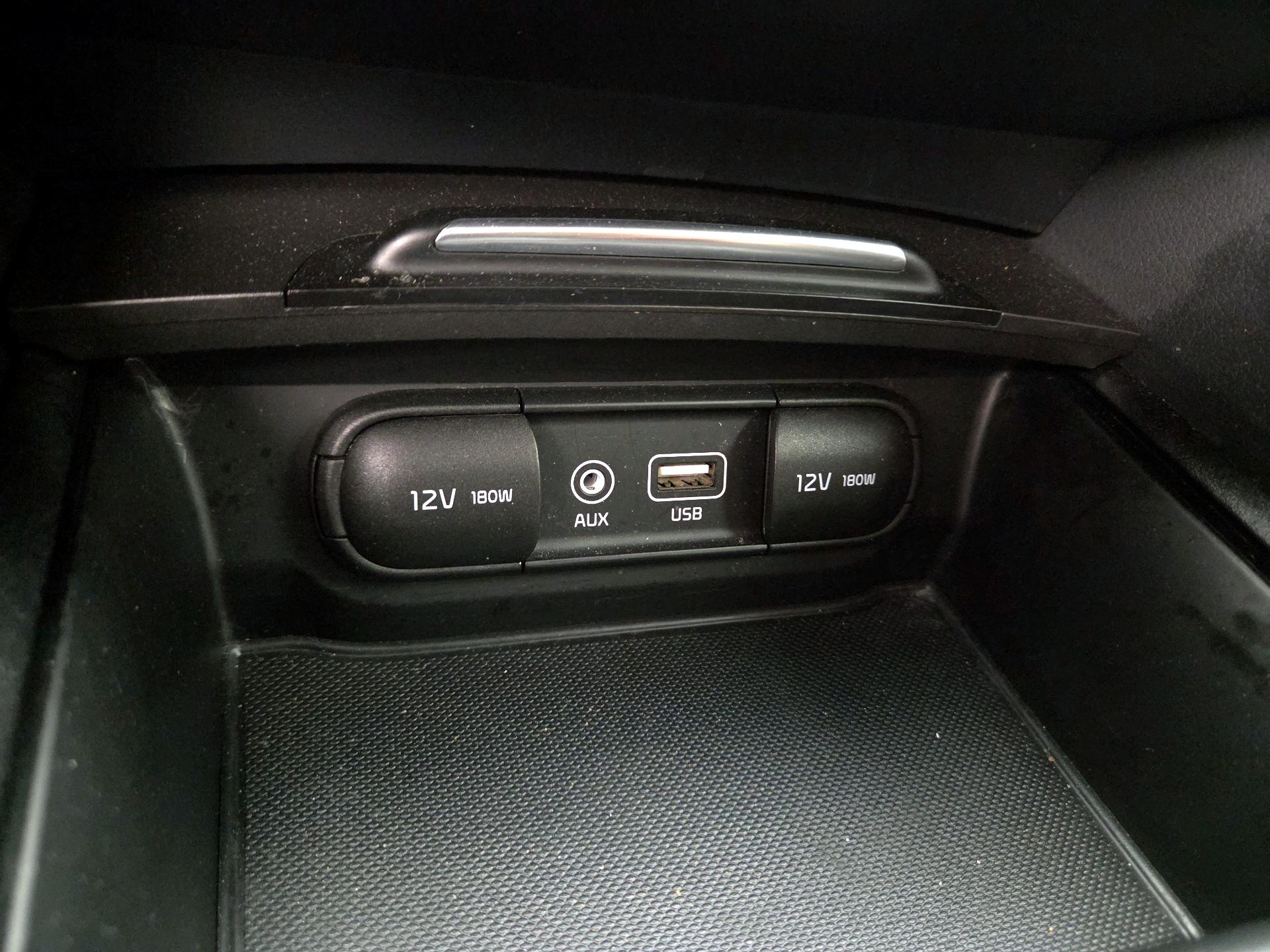 Thumbnail: 2018 Kia Optima - 18