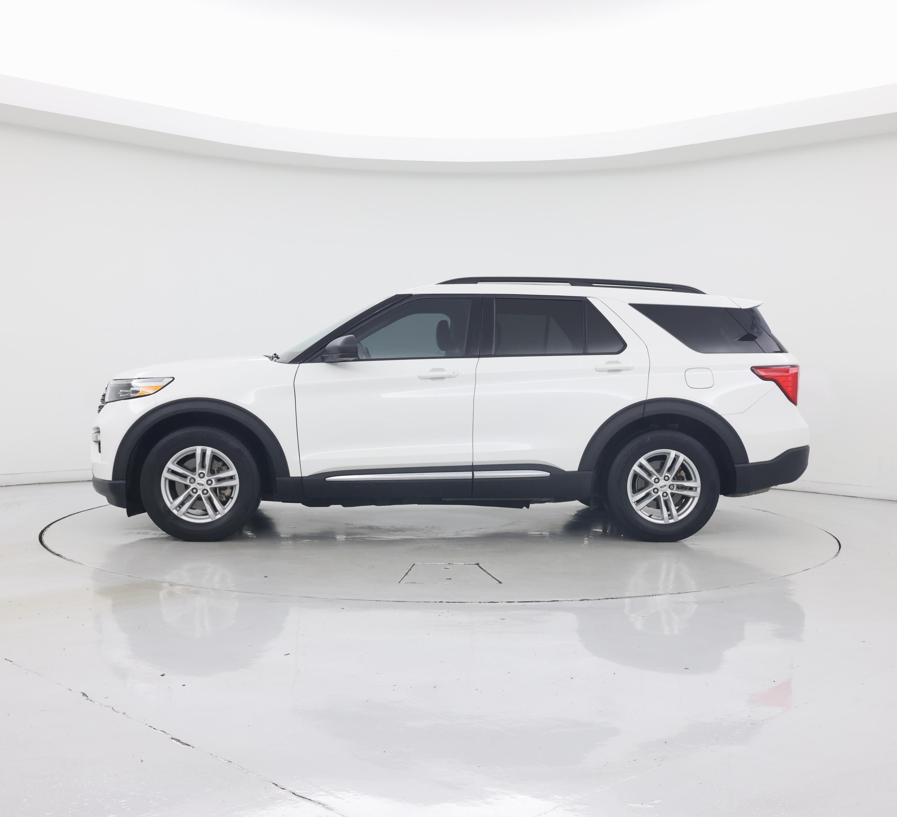 Thumbnail: 2023 Ford Explorer - 3