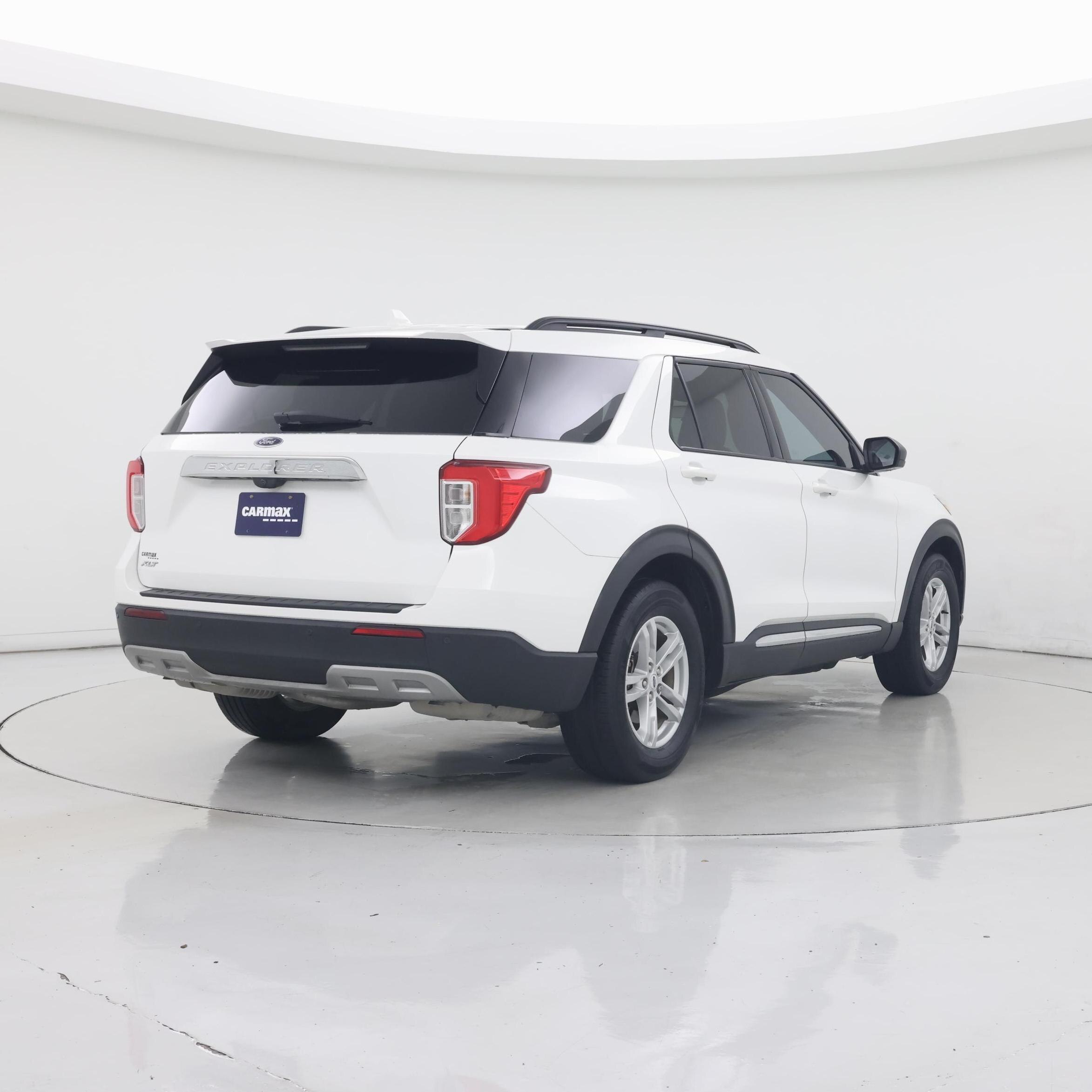 Thumbnail: 2023 Ford Explorer - 8