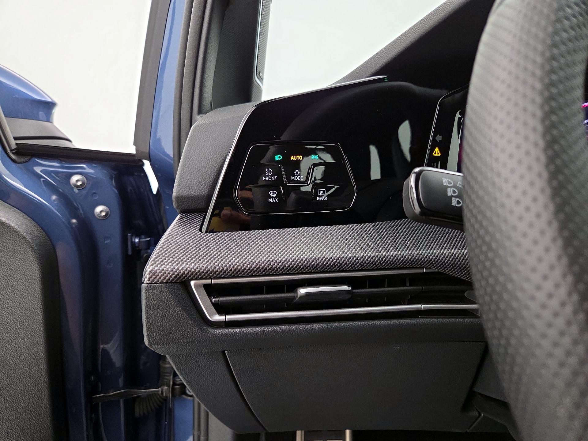 Thumbnail: 2025 Volkswagen Golf - 13