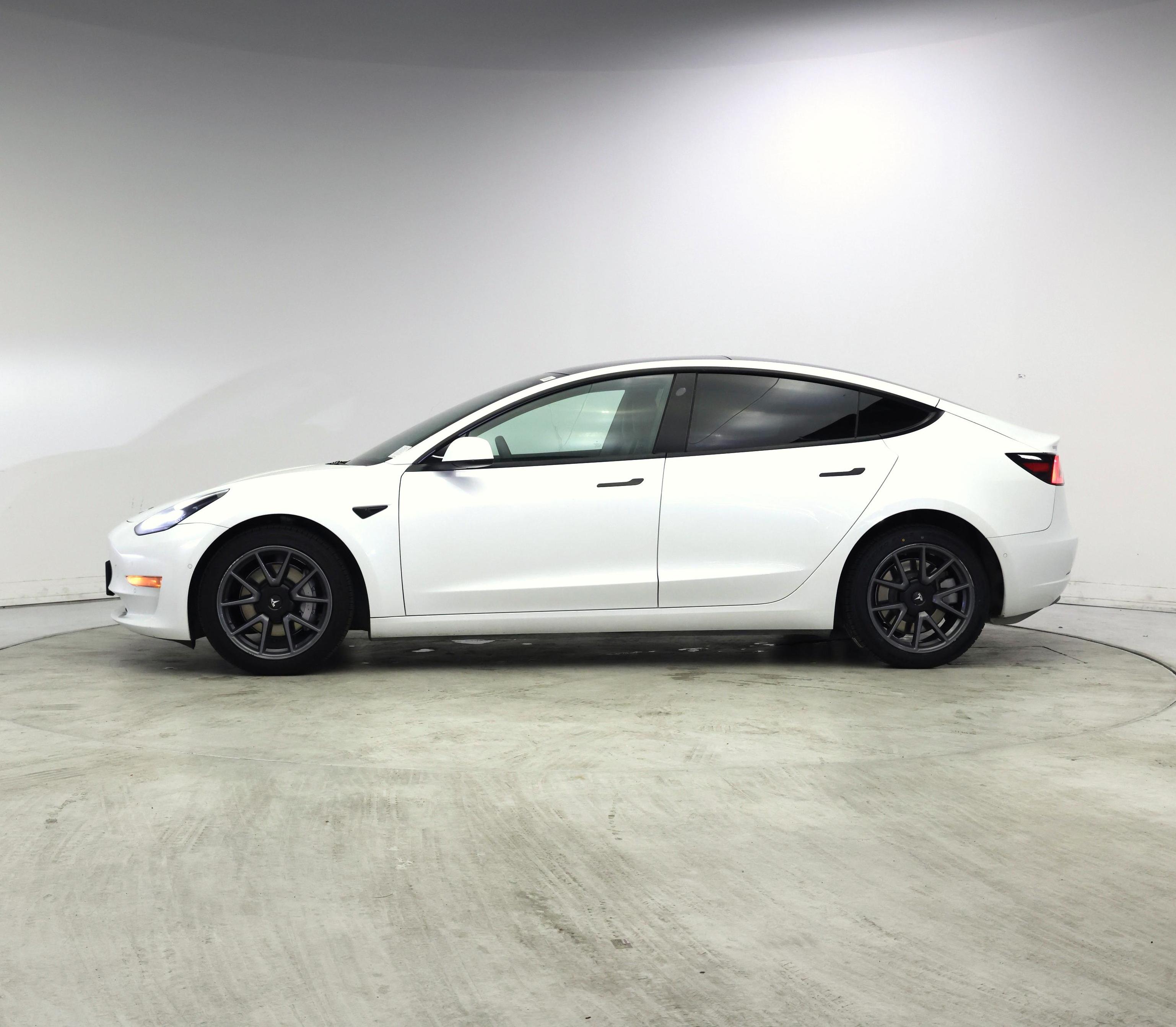 Thumbnail: 2022 Tesla Model 3 - 3