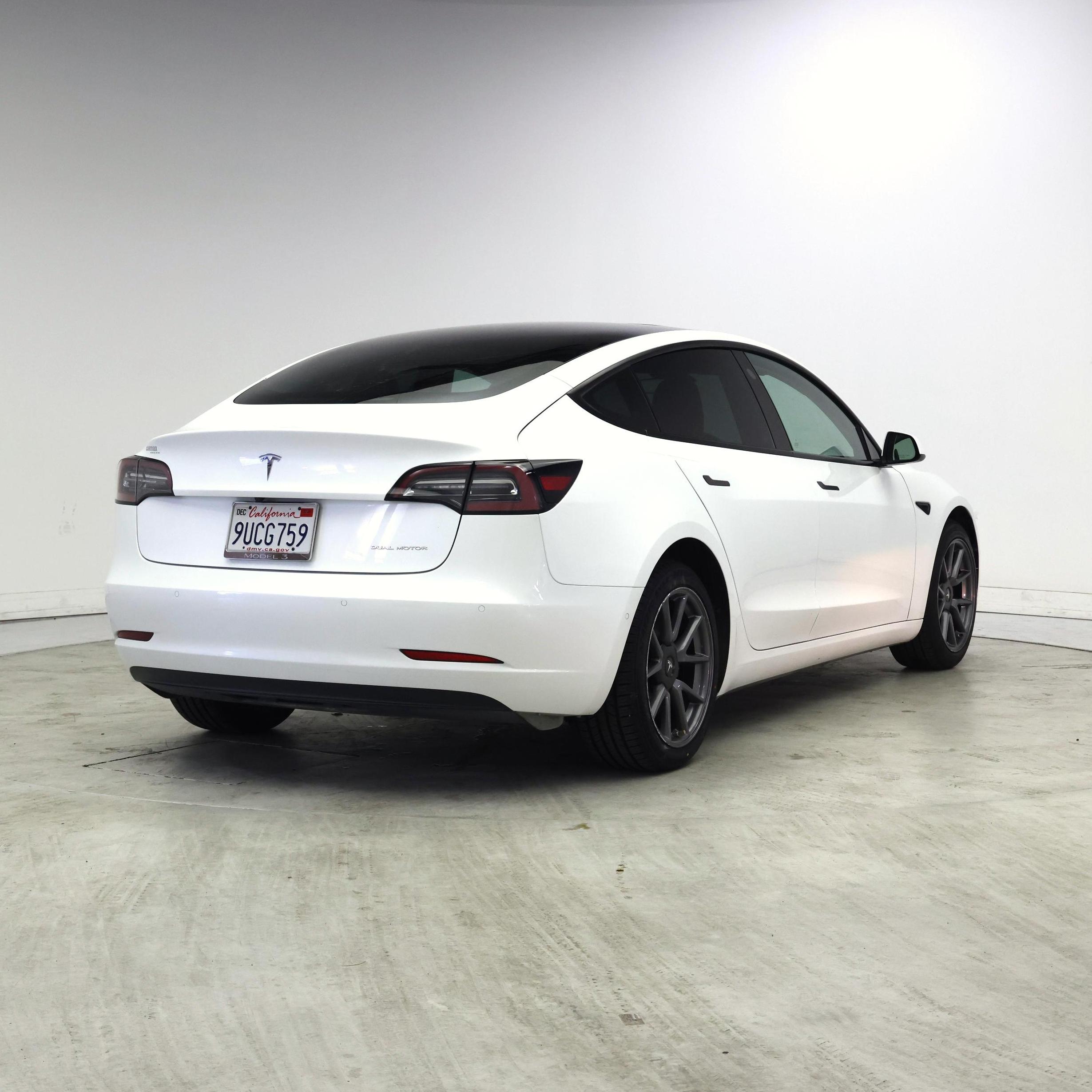 Thumbnail: 2022 Tesla Model 3 - 8