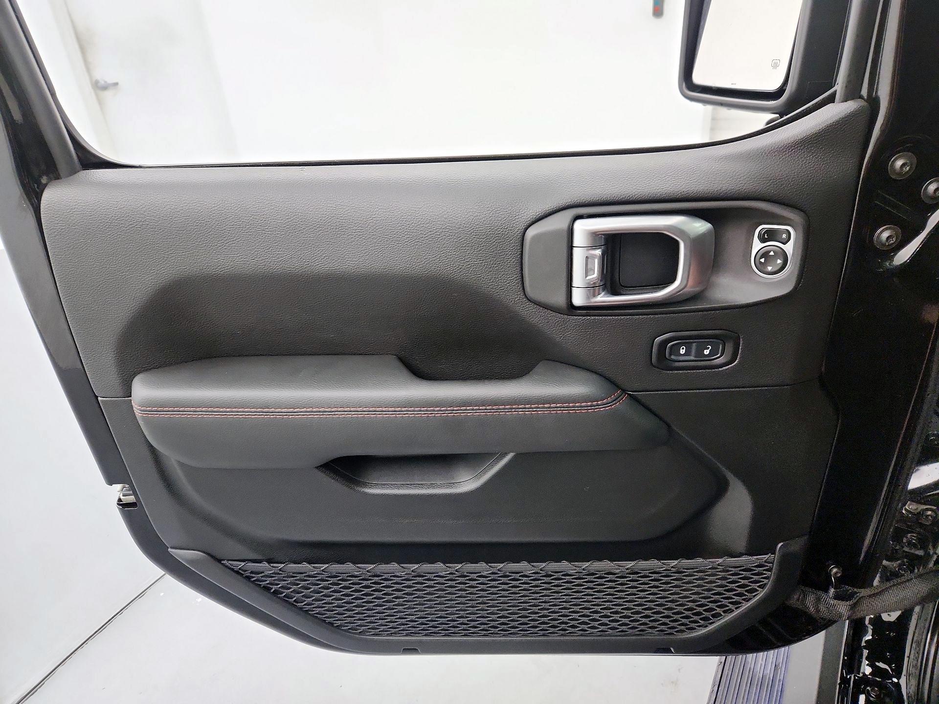 Thumbnail: 2020 Jeep Wrangler - 12
