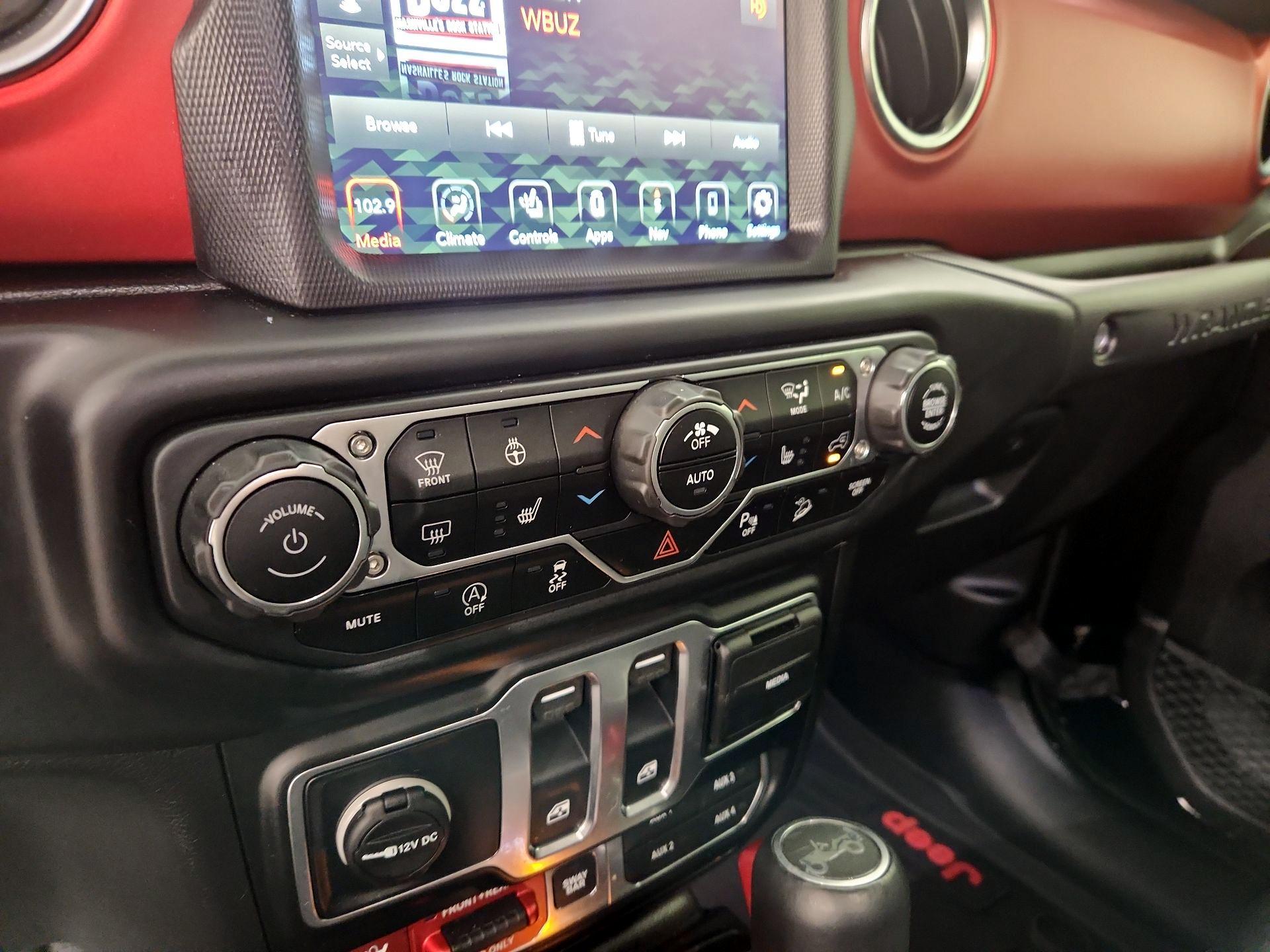 Thumbnail: 2020 Jeep Wrangler - 16