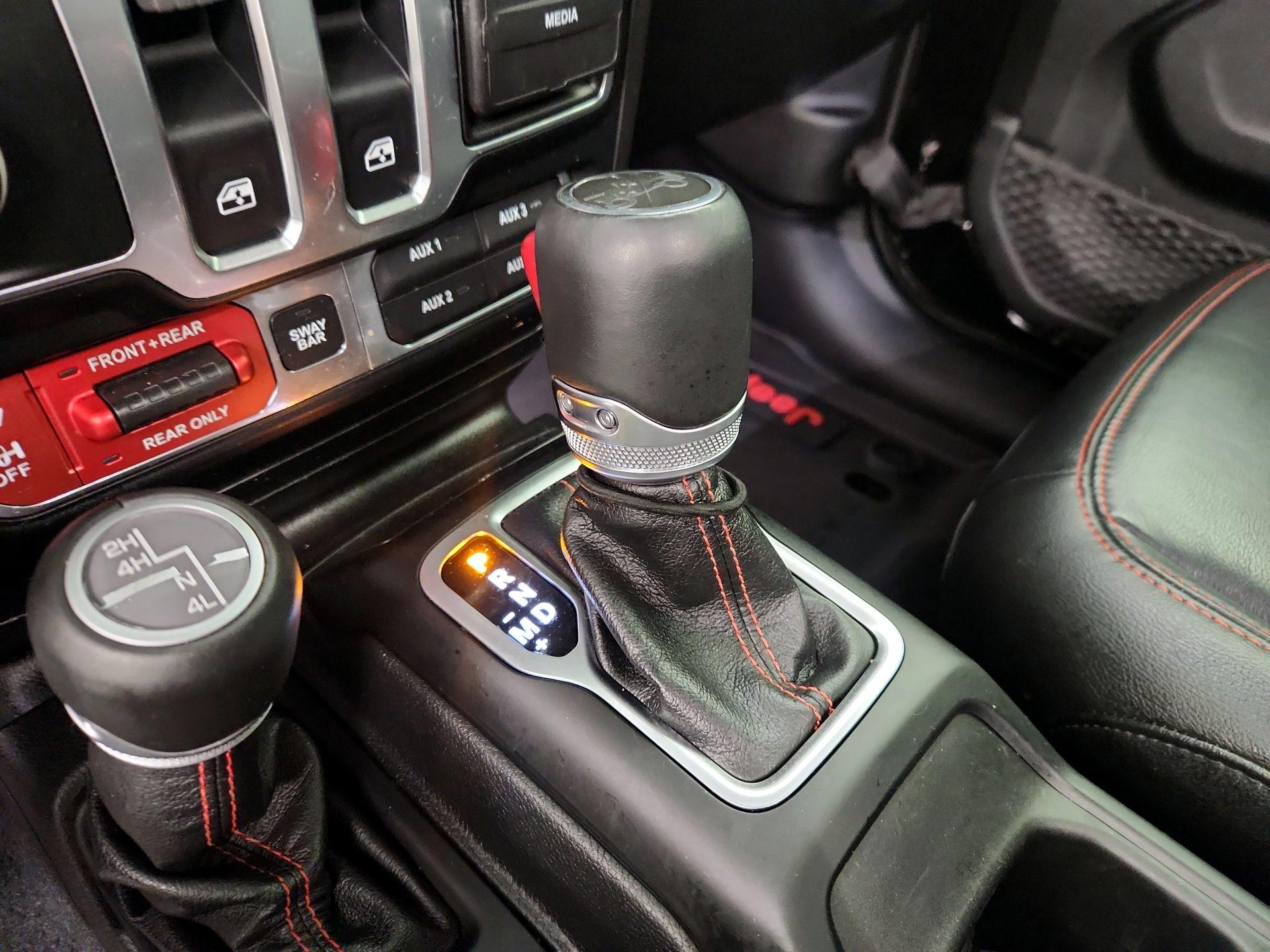 Thumbnail: 2020 Jeep Wrangler - 17