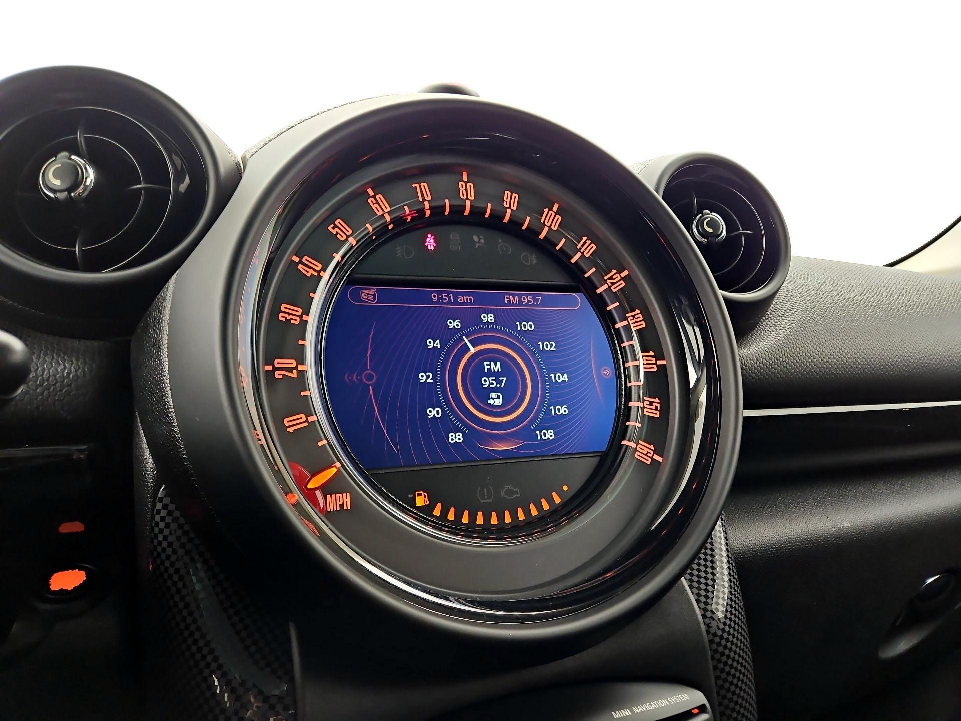 Thumbnail: 2015 MINI Cooper Countryman - 14