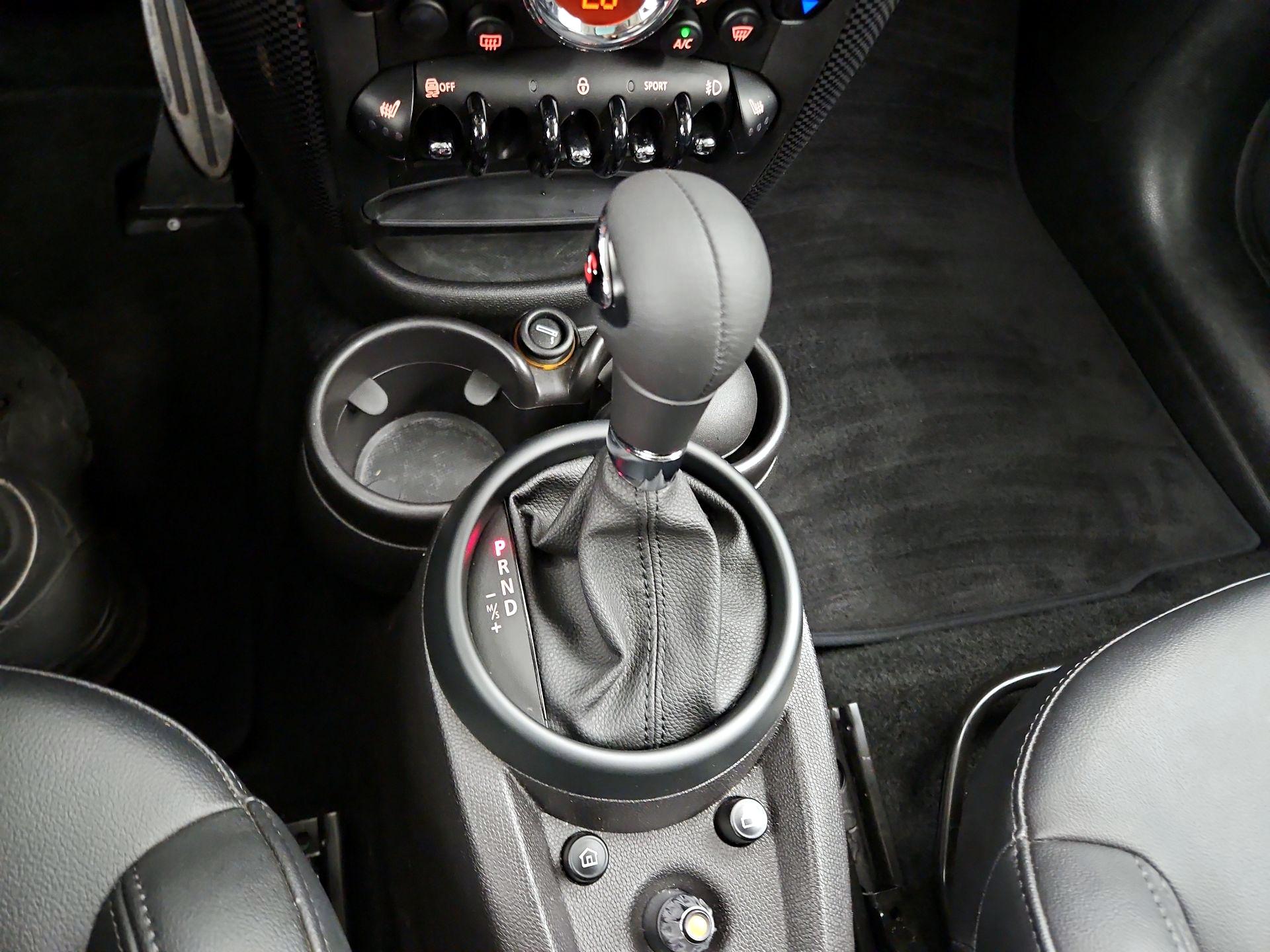 Thumbnail: 2015 MINI Cooper Countryman - 16