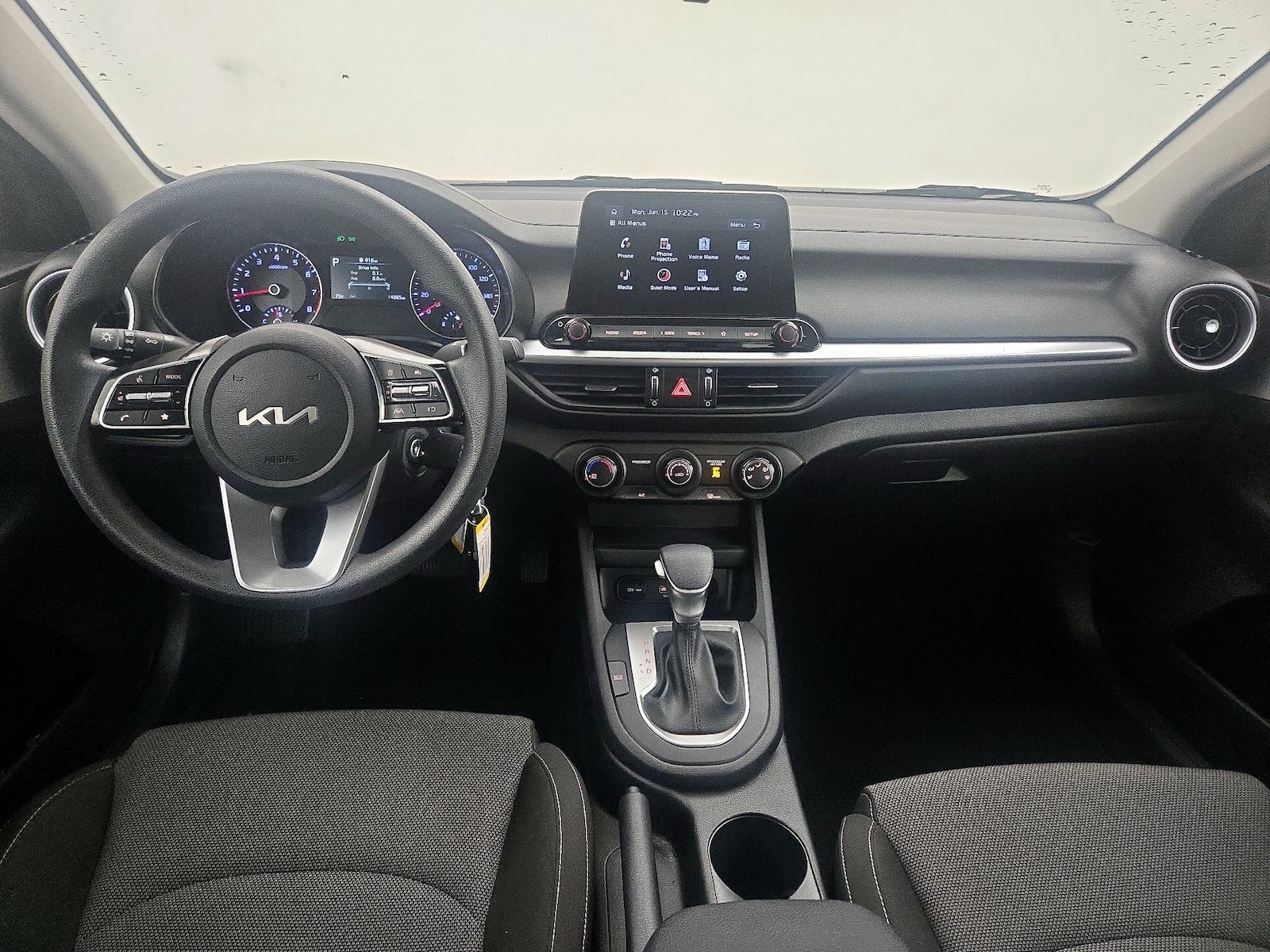 2023 Kia Forte LXS - Photo 10