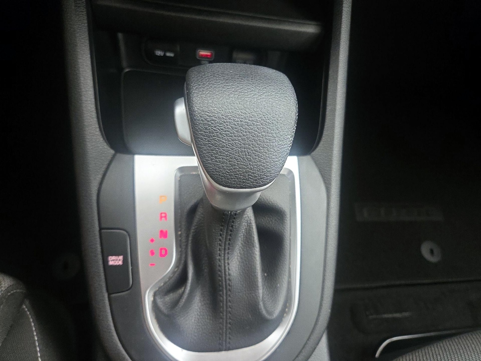 2023 Kia Forte LXS - Photo 18