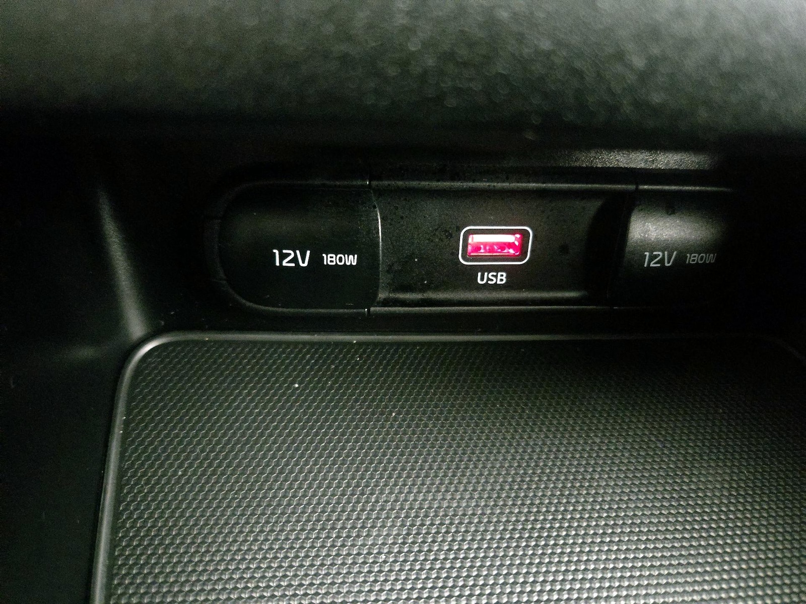 2023 Kia Forte LXS - Photo 19