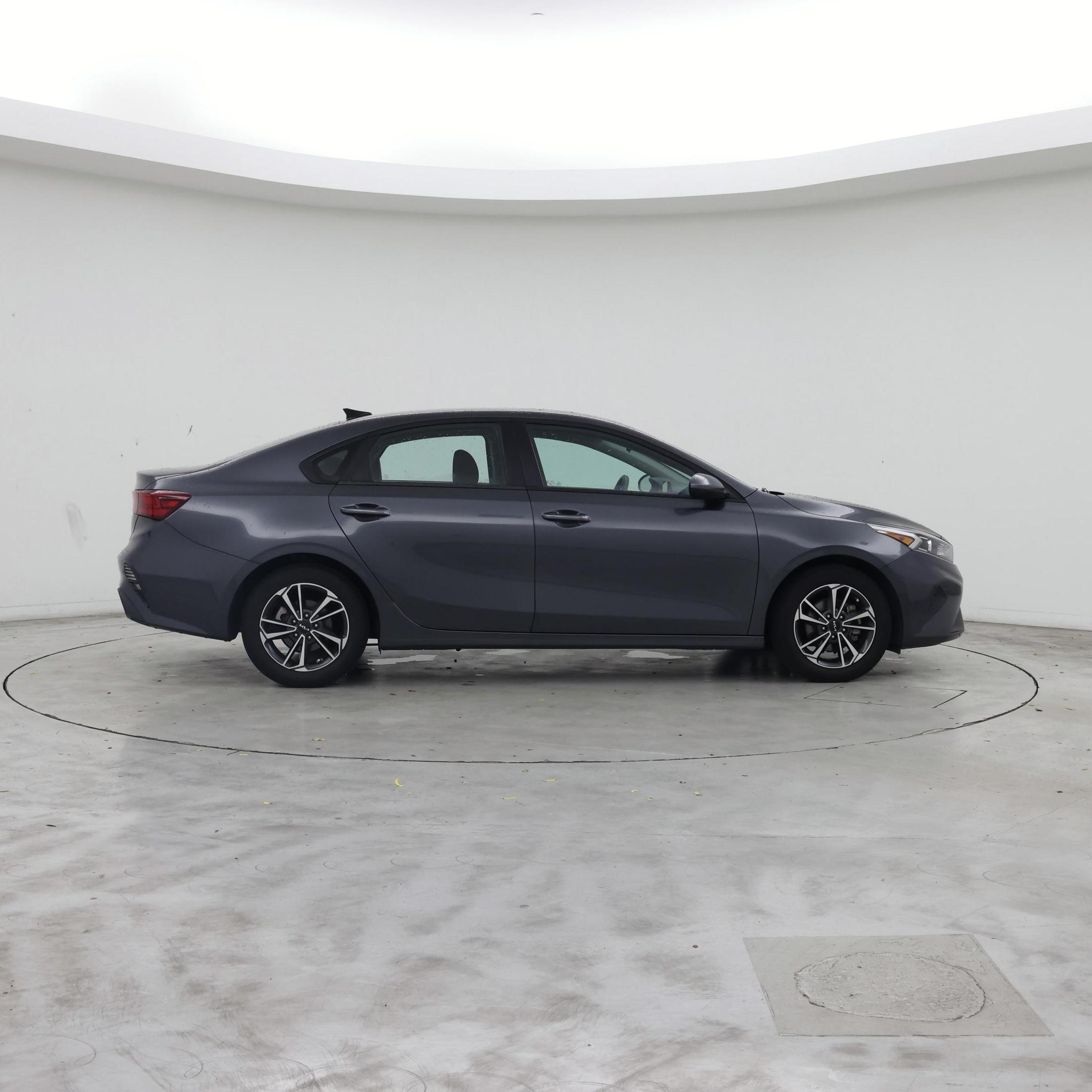 Thumbnail: 2023 Kia Forte - 7