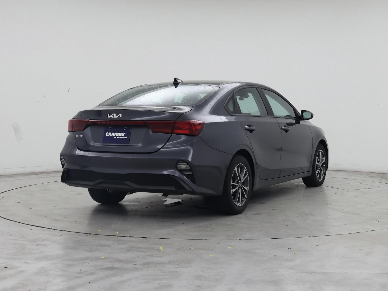 2023 Kia Forte LXS - Photo 9