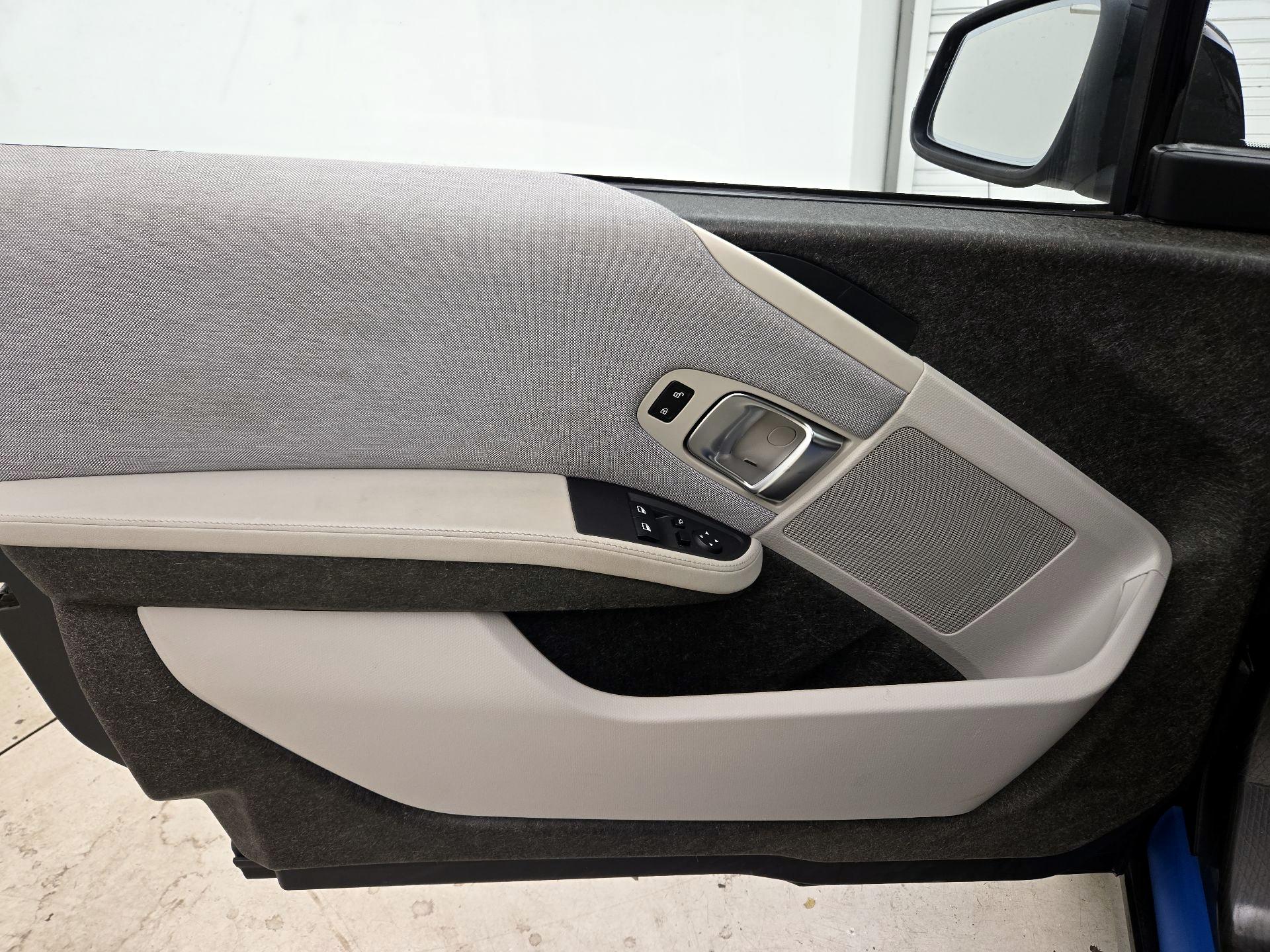 Thumbnail: 2016 BMW i3 - 12