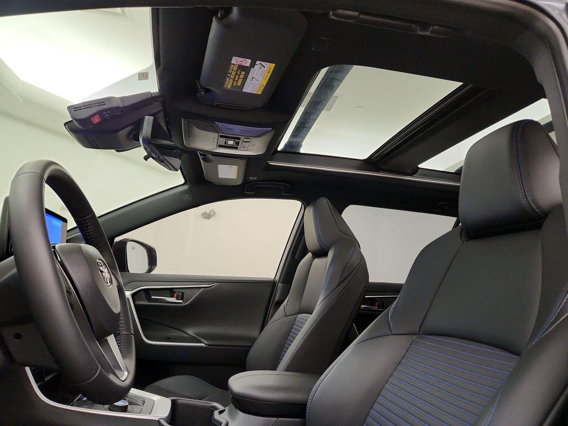 Thumbnail: 2025 Toyota RAV4 - 19