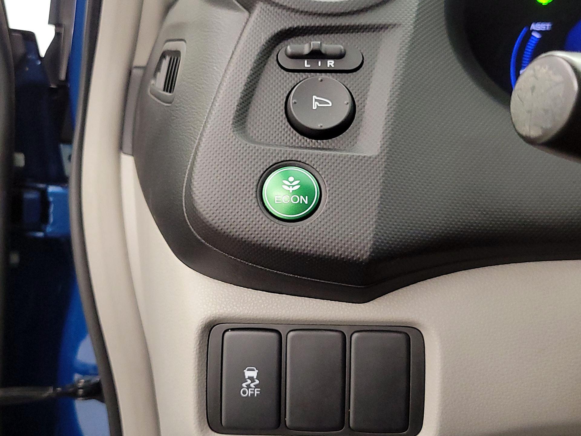 Thumbnail: 2014 Honda Insight - 13