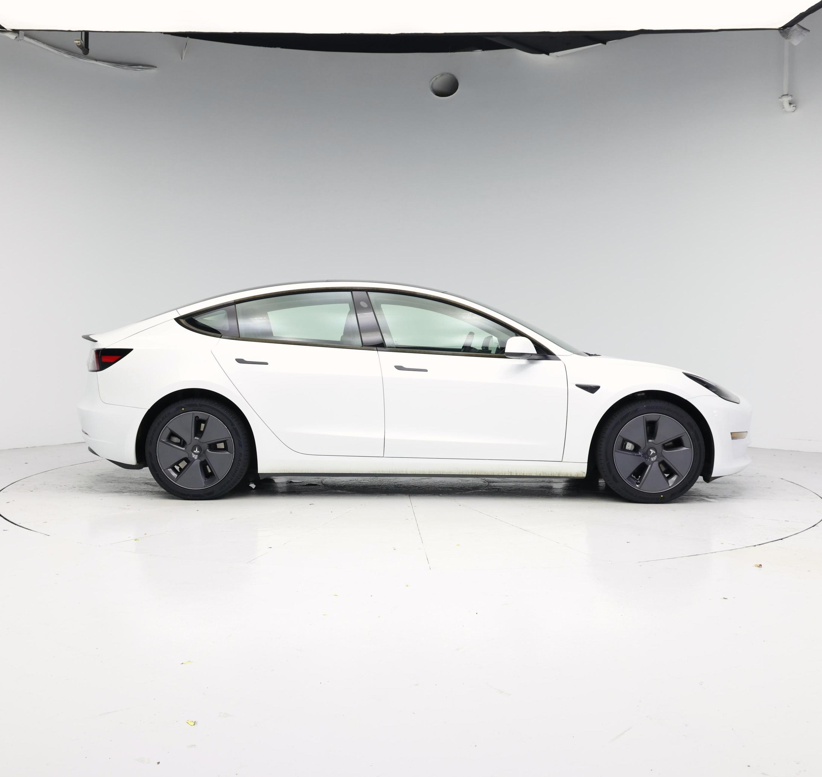 Thumbnail: 2023 Tesla Model 3 - 7