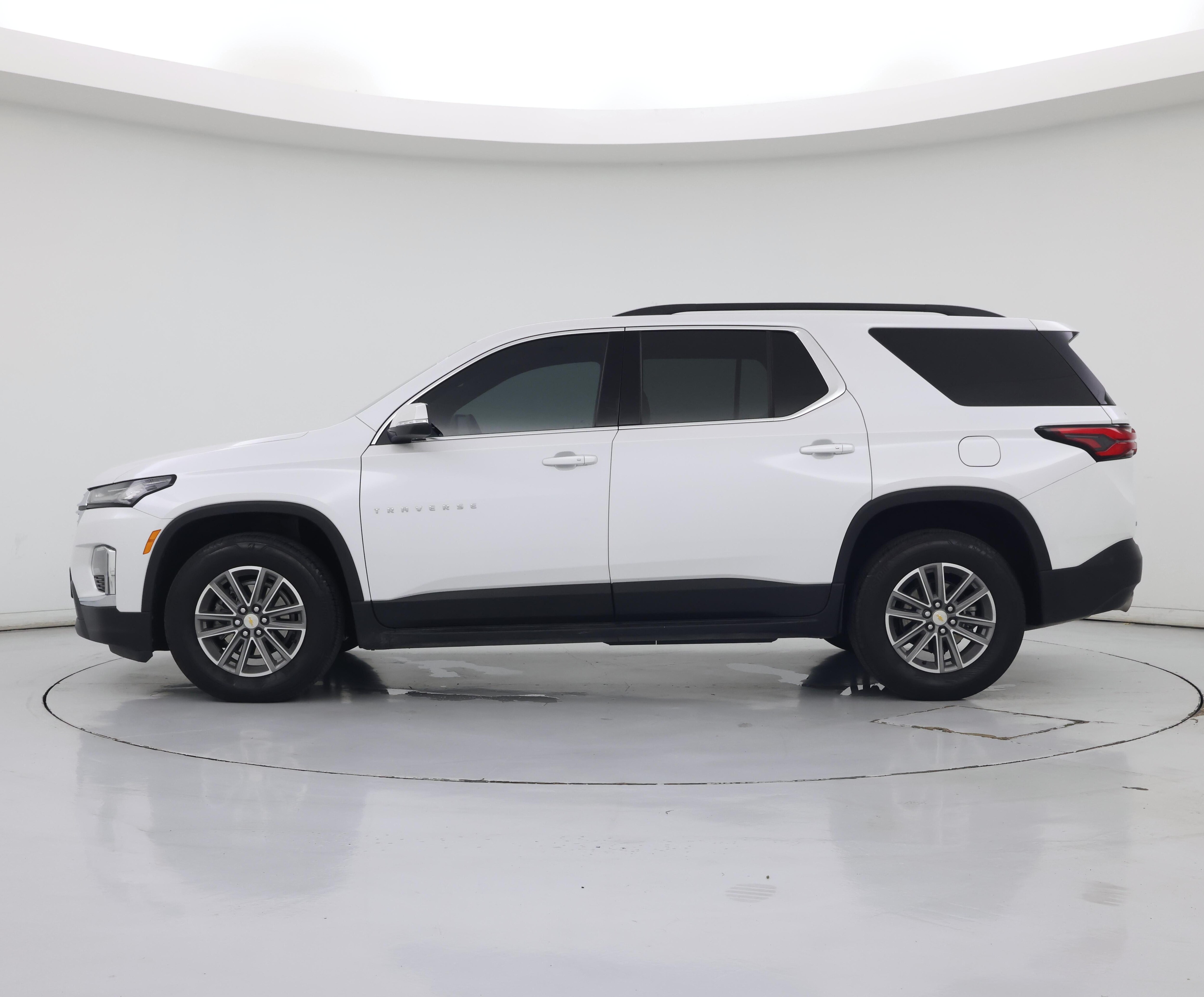Thumbnail: 2023 Chevrolet Traverse - 3