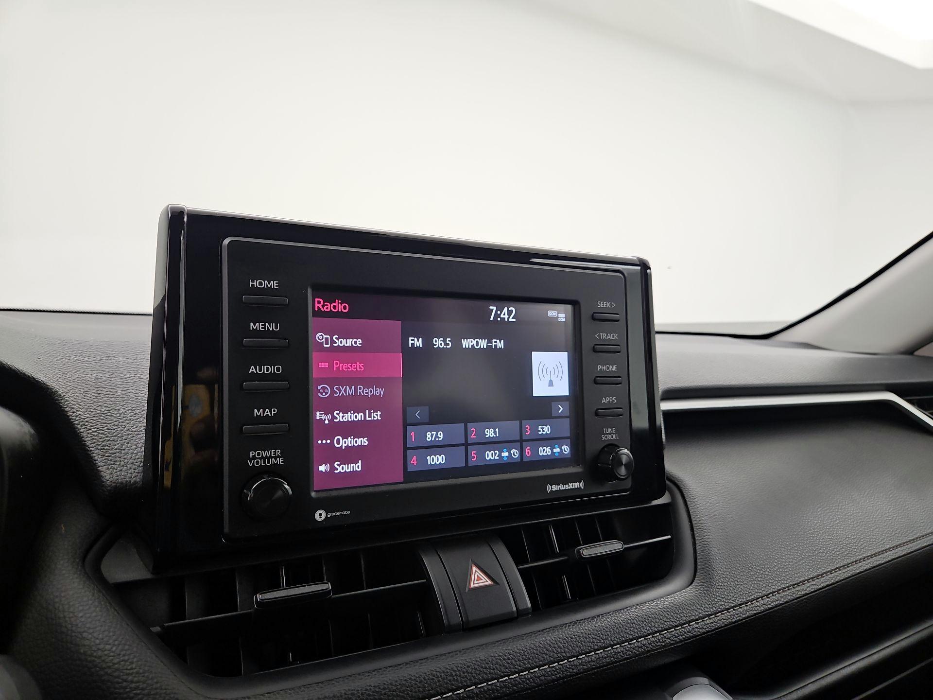 Thumbnail: 2020 Toyota RAV4 - 15