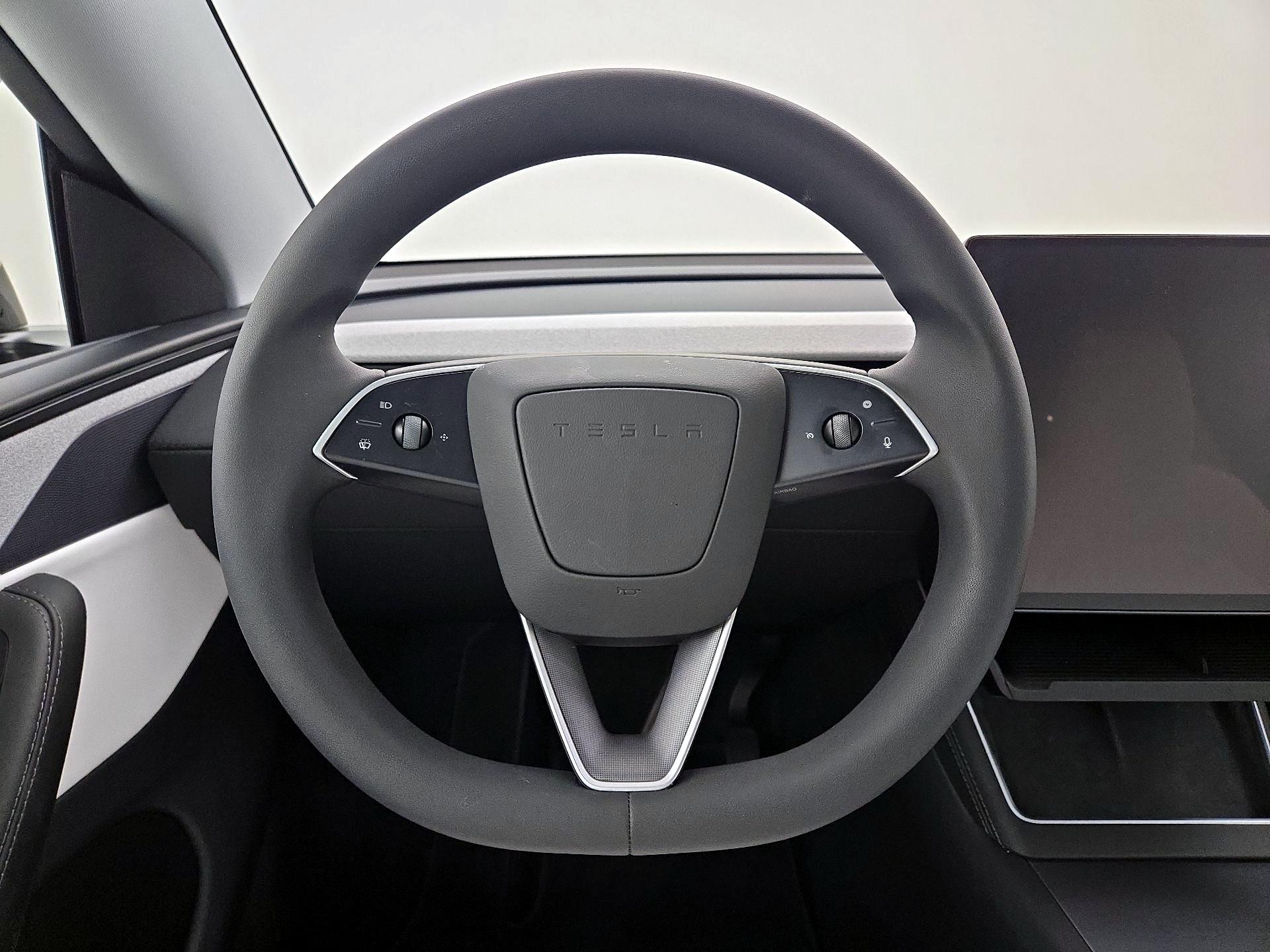 Thumbnail: 2026 Tesla Model Y - 10