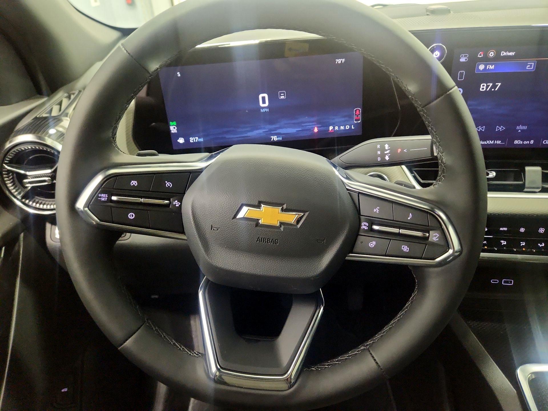 Thumbnail: 2026 Chevrolet Equinox - 10