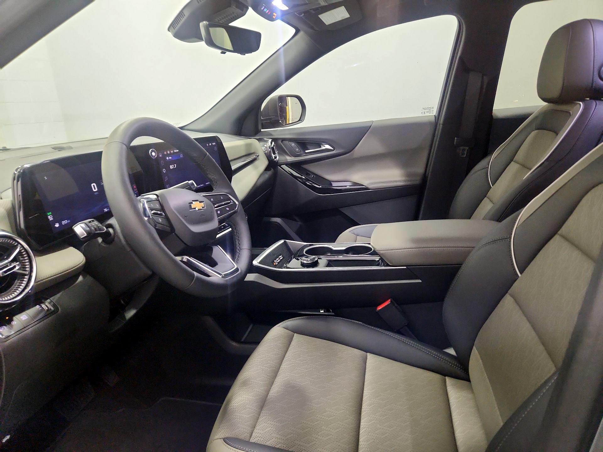 Thumbnail: 2026 Chevrolet Equinox - 11