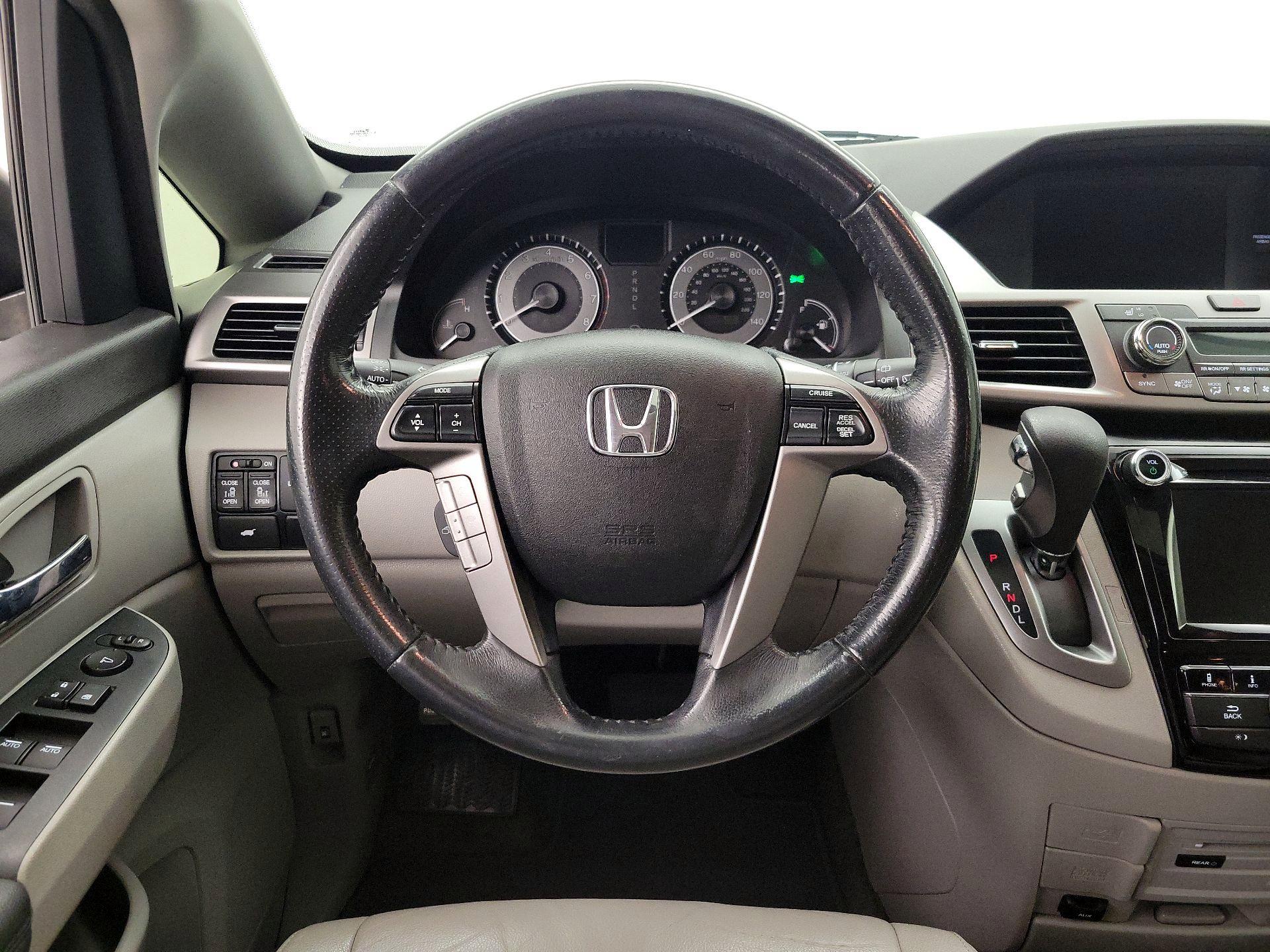 Thumbnail: 2016 Honda Odyssey - 10