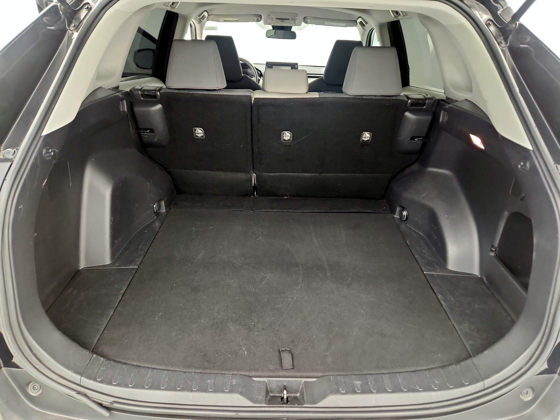 Thumbnail: 2021 Toyota RAV4 - 19