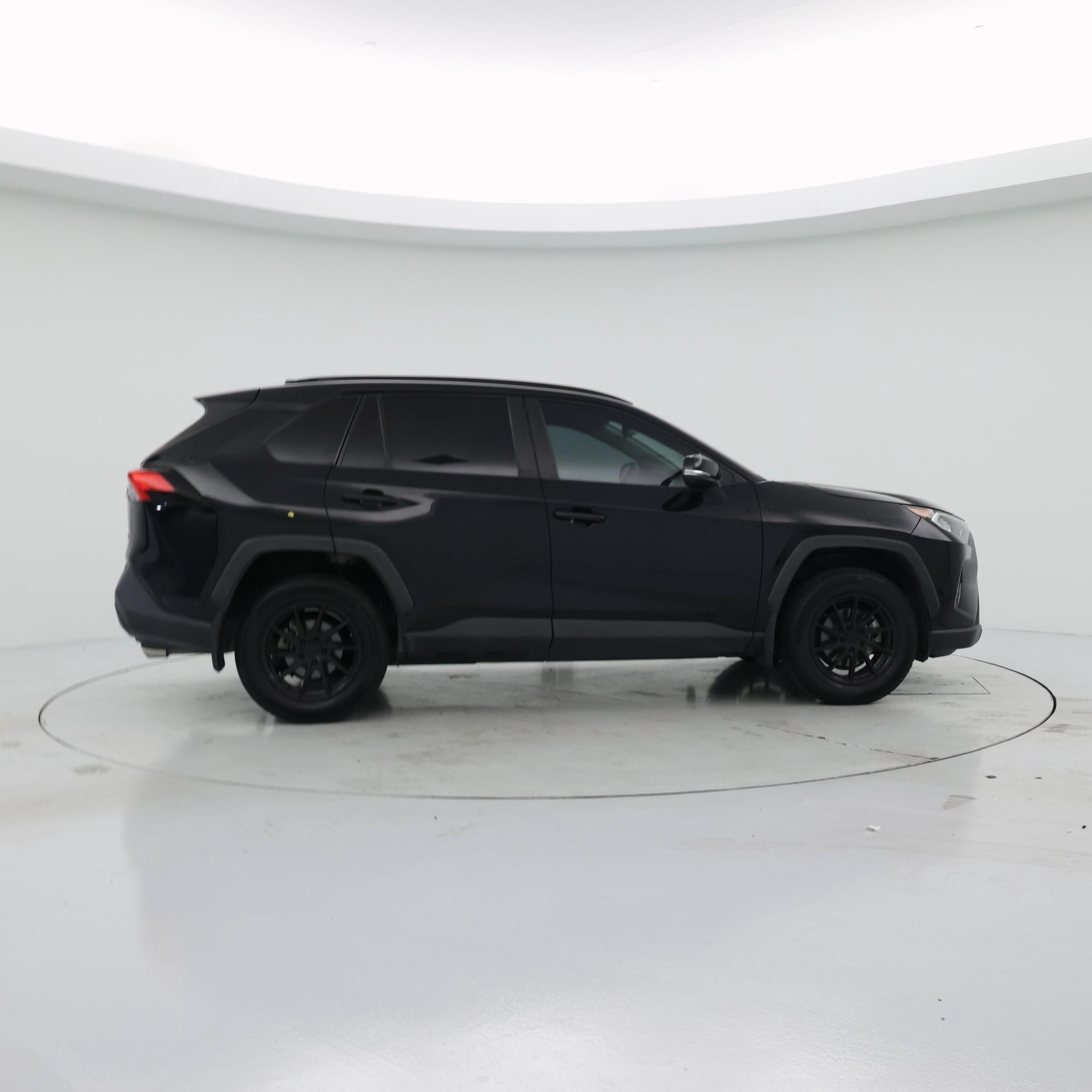 Thumbnail: 2021 Toyota RAV4 - 7
