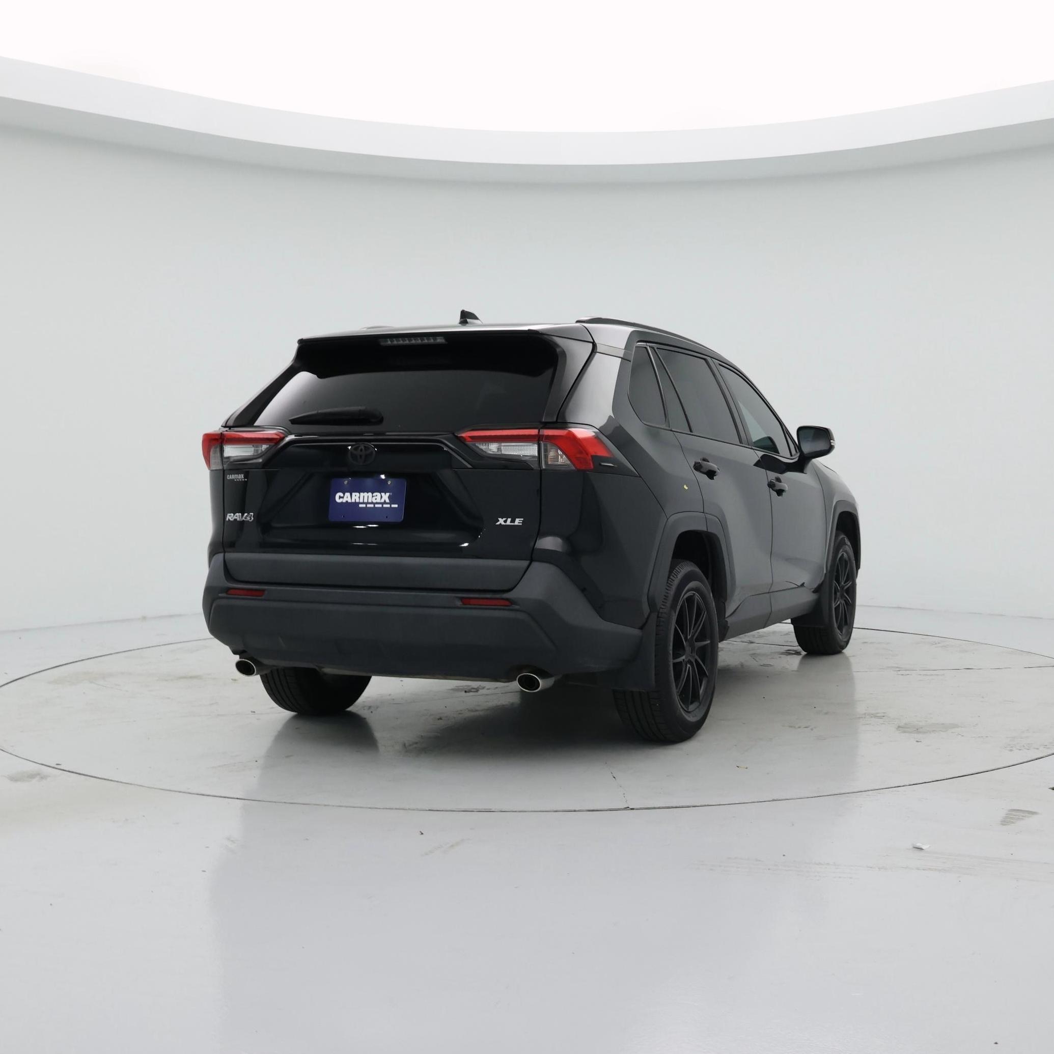 Thumbnail: 2021 Toyota RAV4 - 8