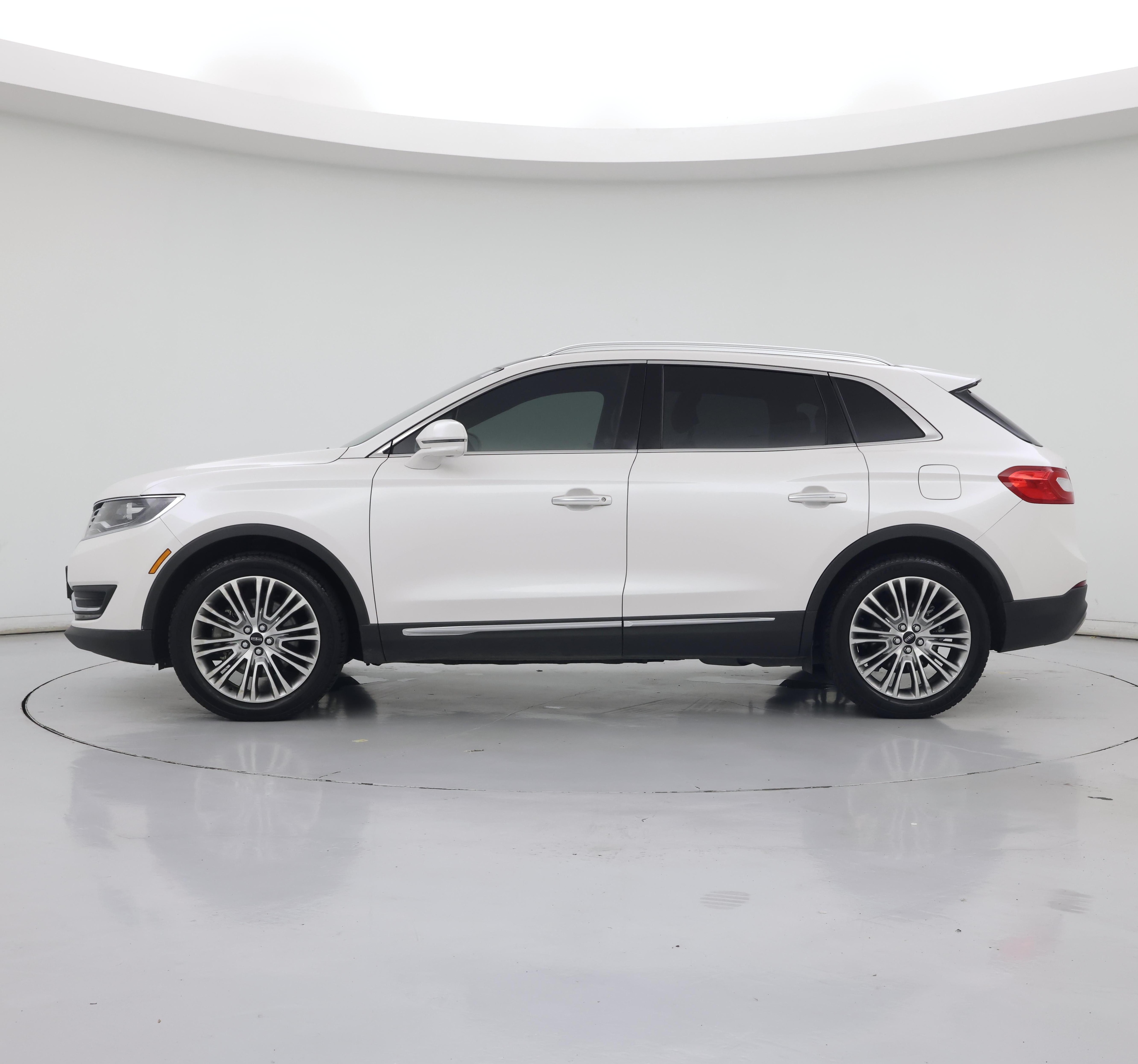 Thumbnail: 2018 Lincoln MKX - 3