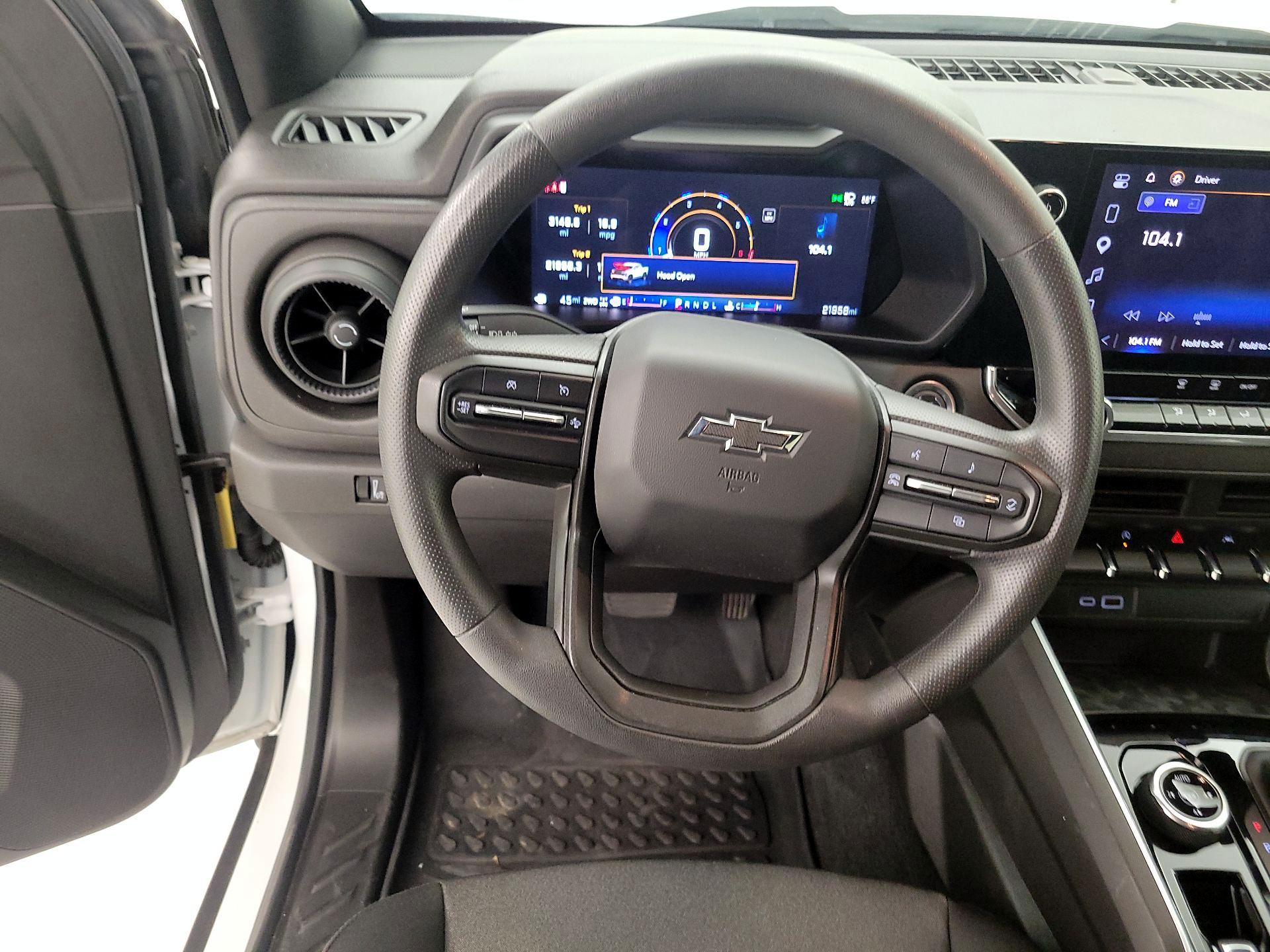 Thumbnail: 2024 Chevrolet Colorado - 10