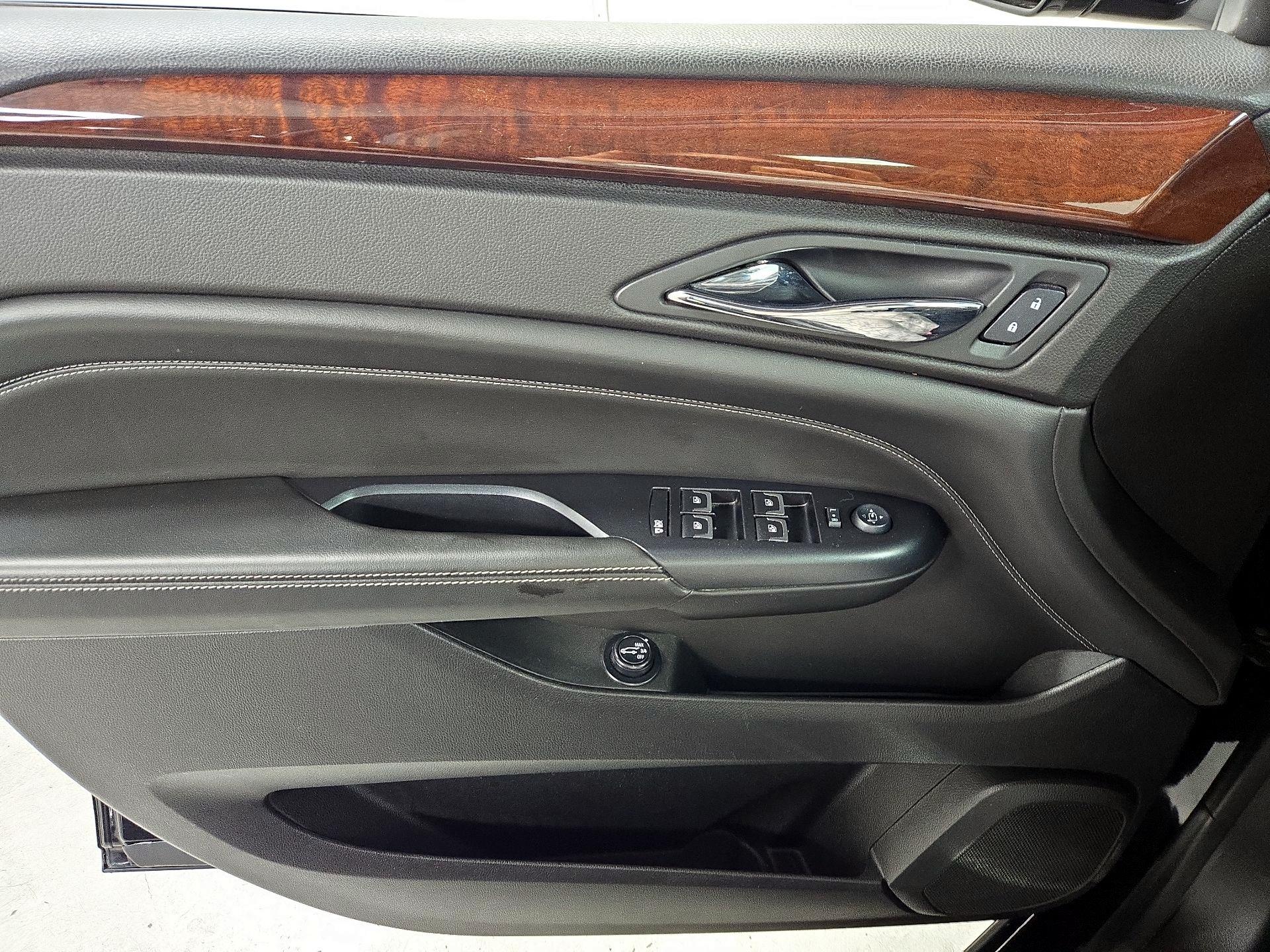 Thumbnail: 2015 Cadillac SRX - 12