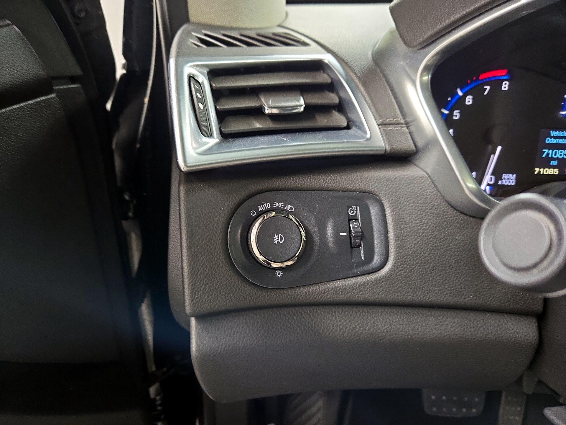 Thumbnail: 2015 Cadillac SRX - 13